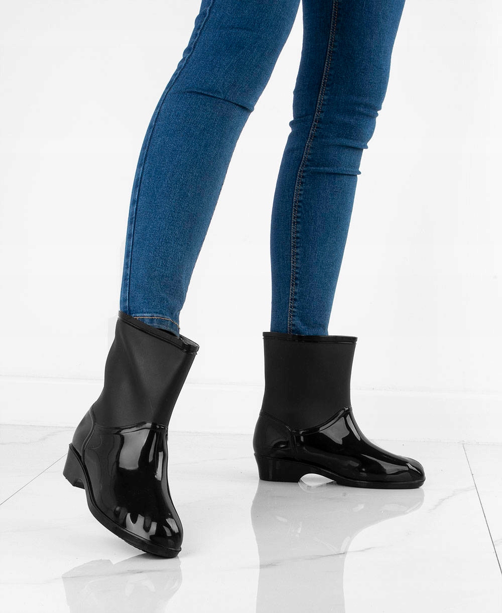 CZARNE KRÓTKIE KALOSZE BOTKI DAMSKIE 40 Wzór dominujący bez wzoru