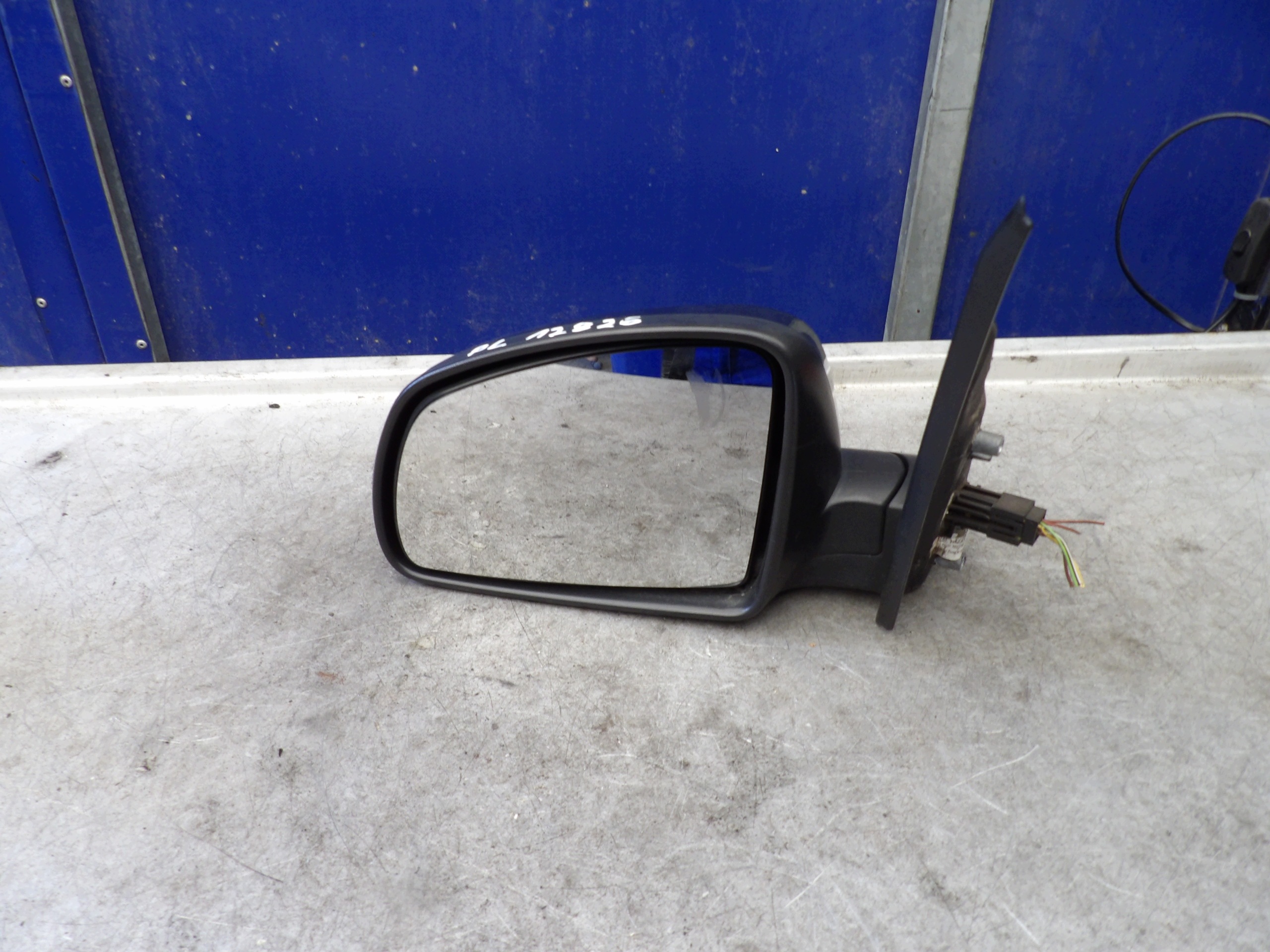 Opel Meriva and mirror left 6 vertical Z168