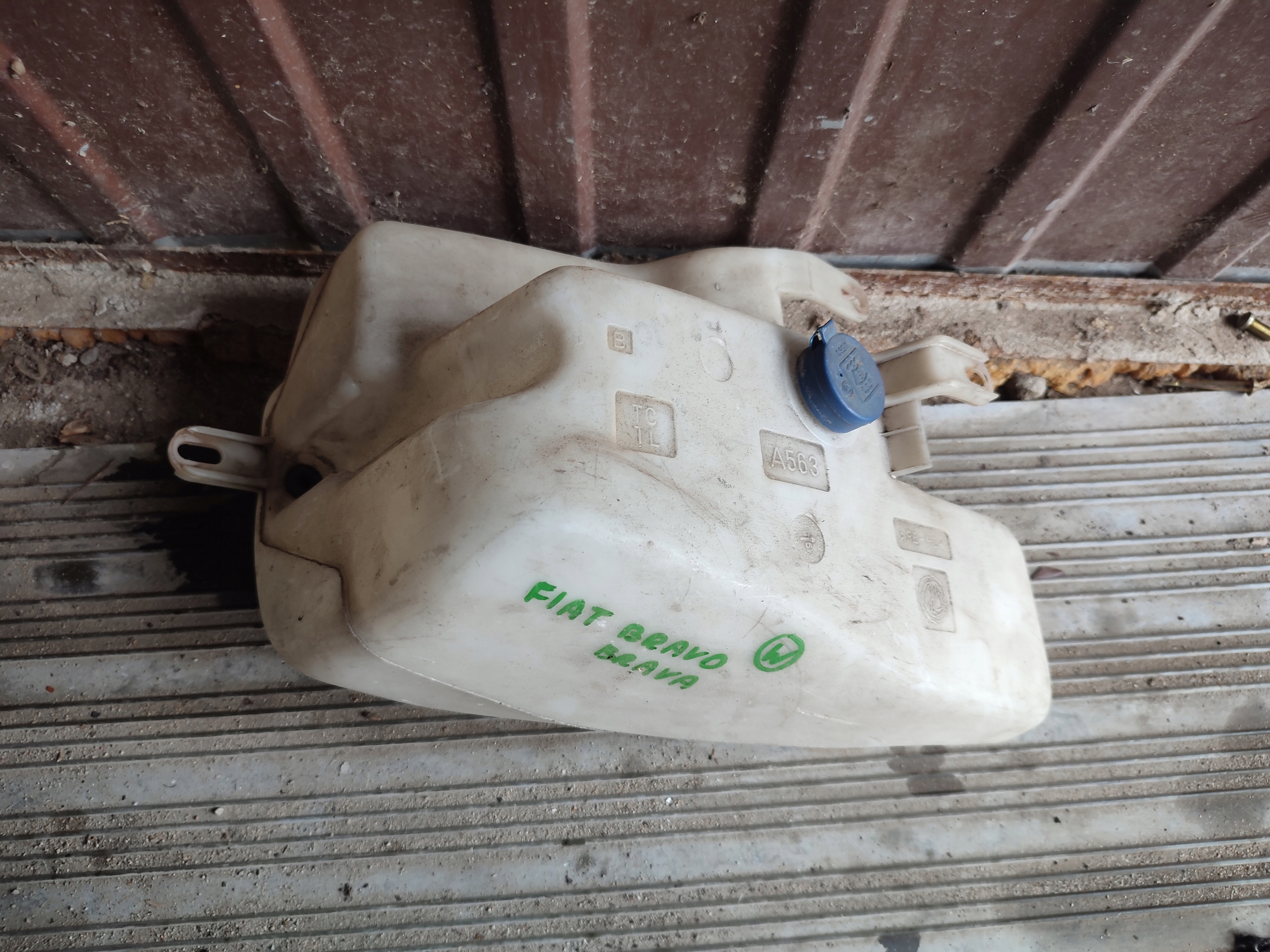 washer fluid tank Fiat Ducato II A563
