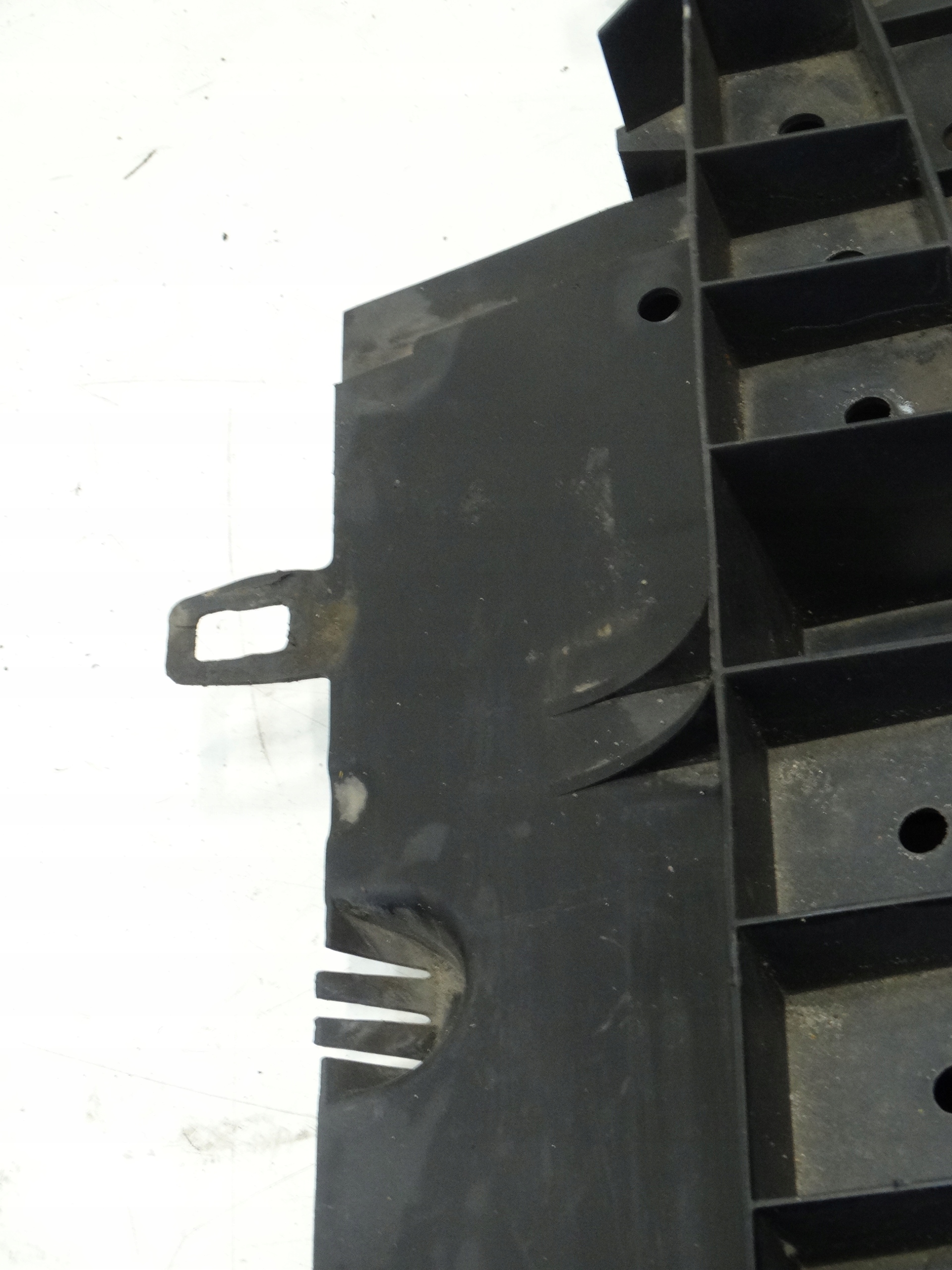 pillar cover below bumper lower front CITROEN CACTUS C4 16R 9801739780