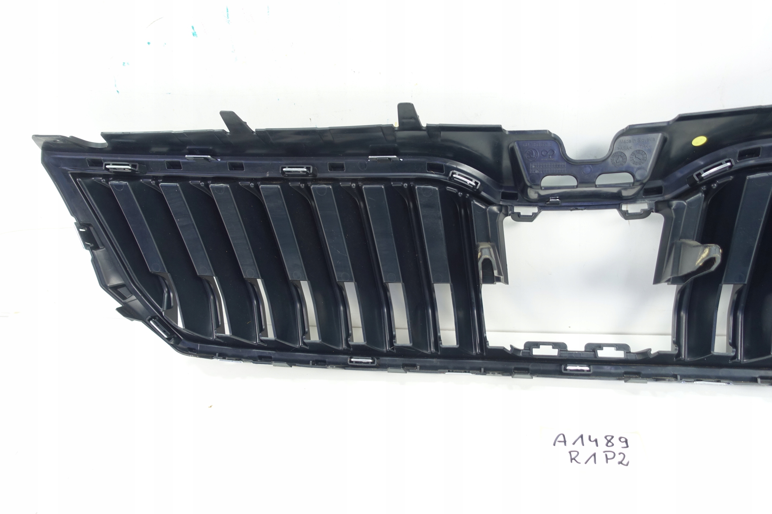 front PREKLADgrill front SKODA 6U7 6U7853653B