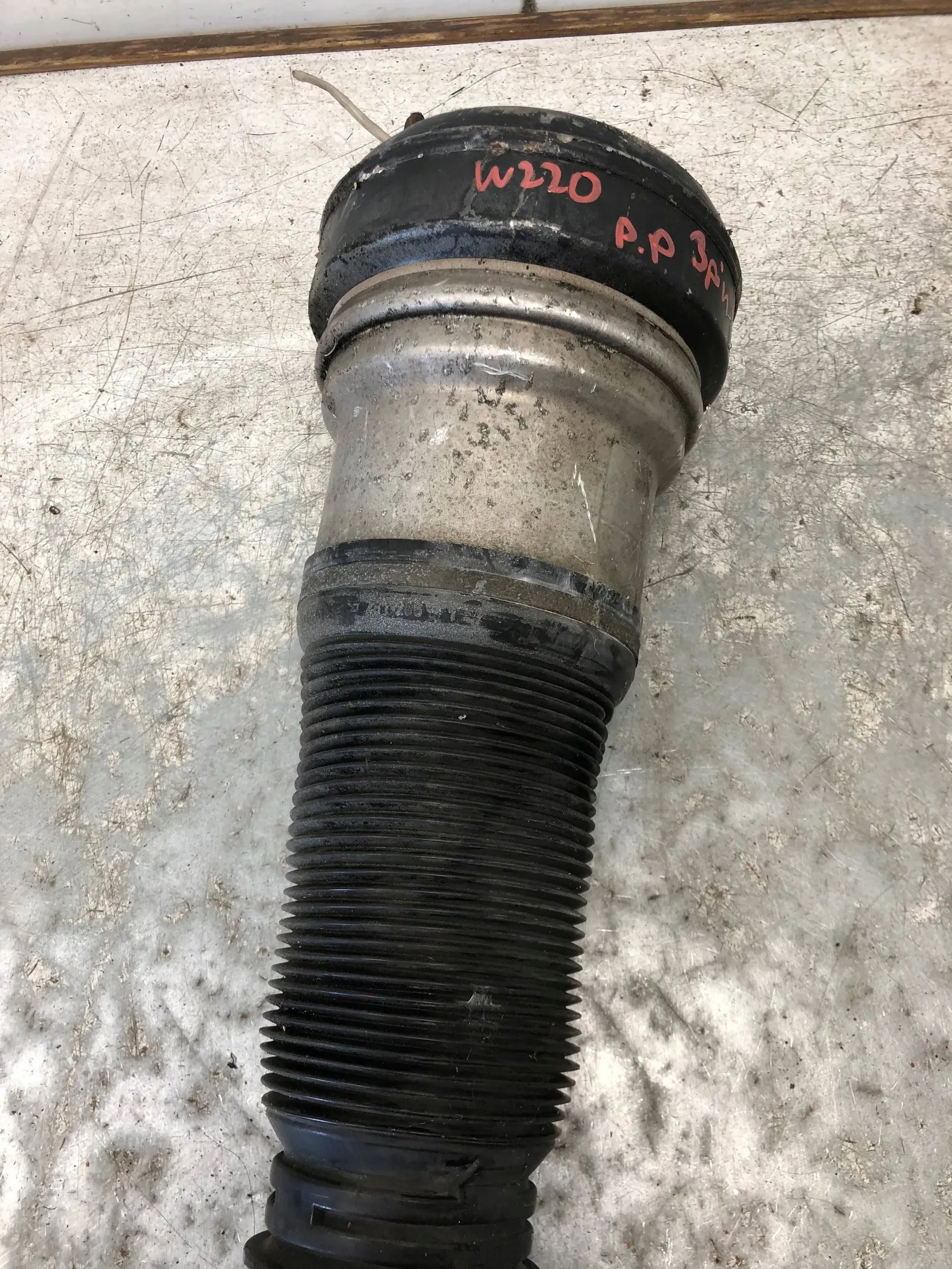 shock absorber right front 3 PIN MERCEDES W220