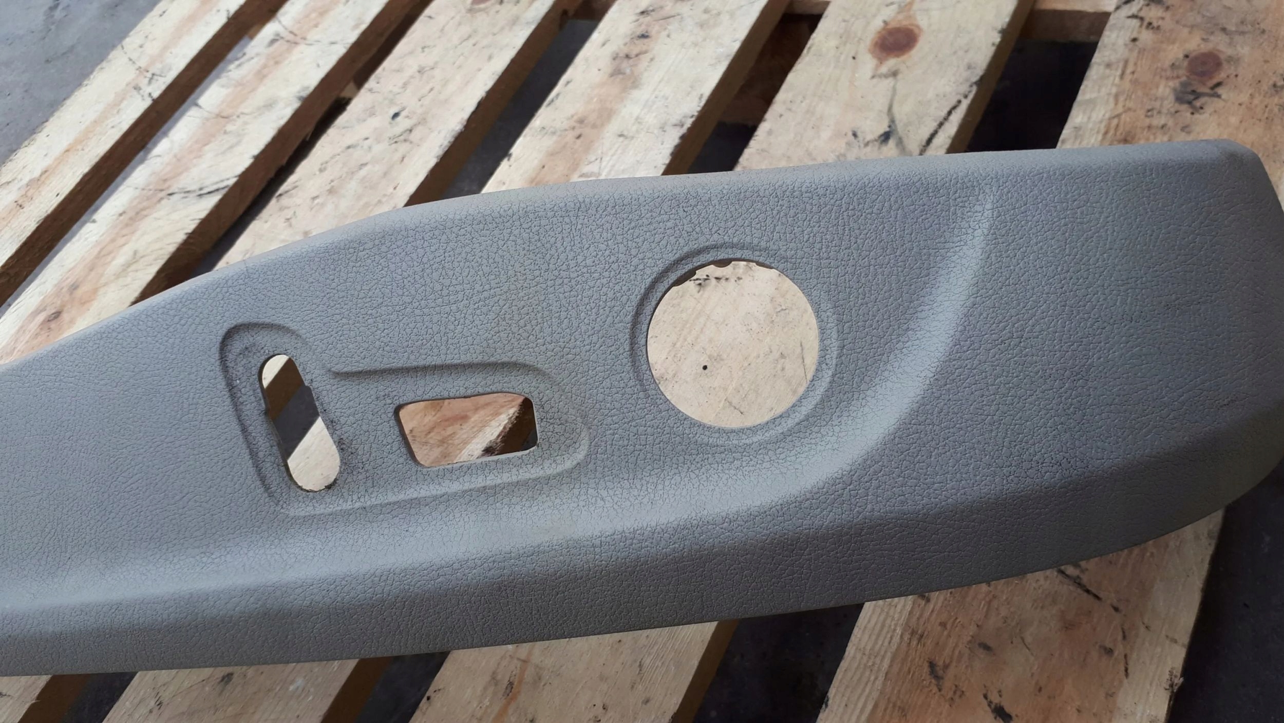 A4 B8 cover seat right front electrical JASNA