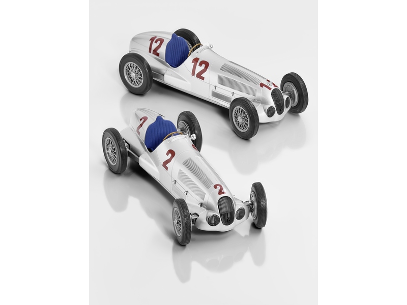 Model Mercedes-Benz W 125 (1937) Producent Mercedes-Benz OE