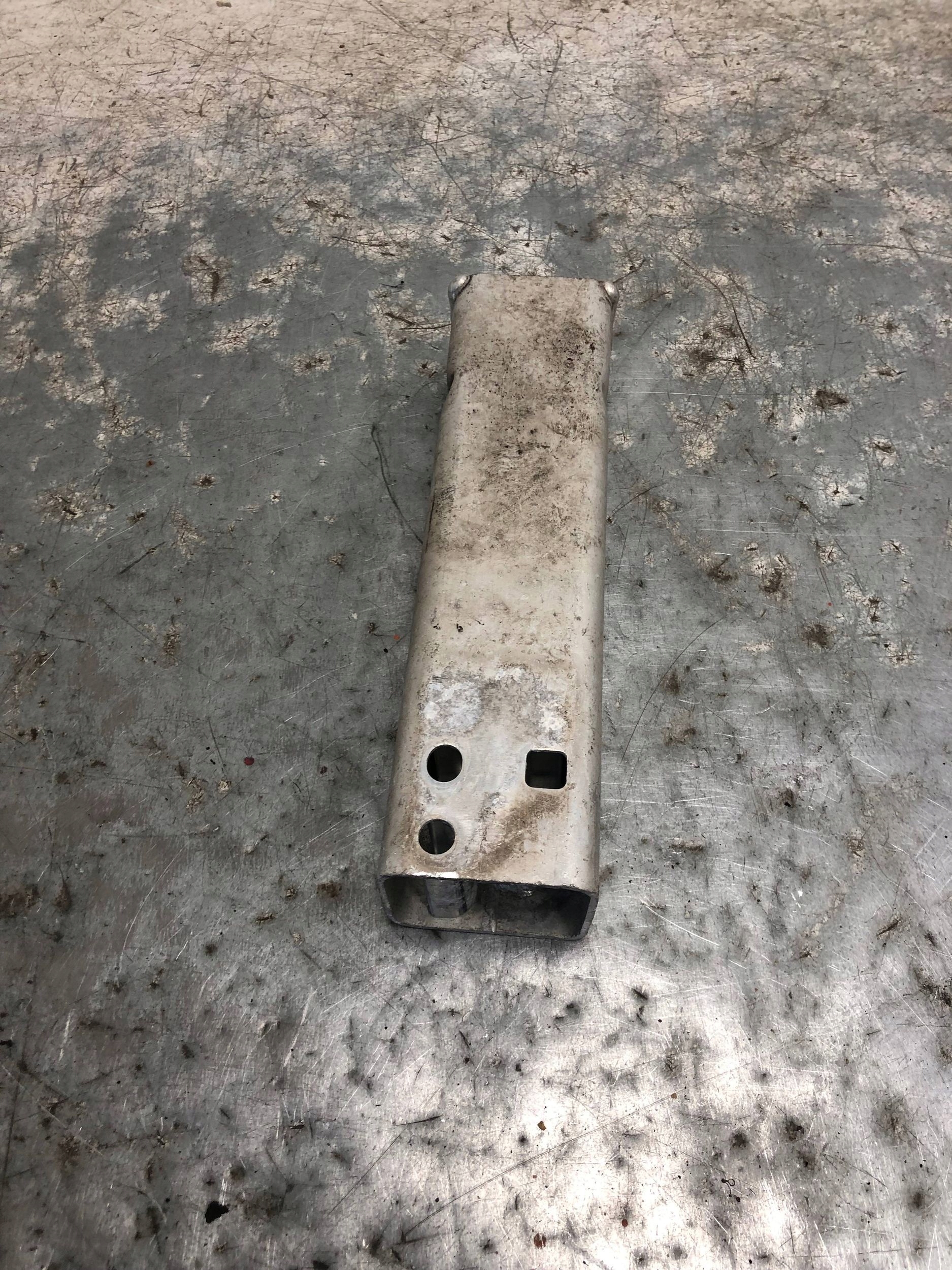 beam tip front lower MERCEDES W205 KOMBI A2056203701