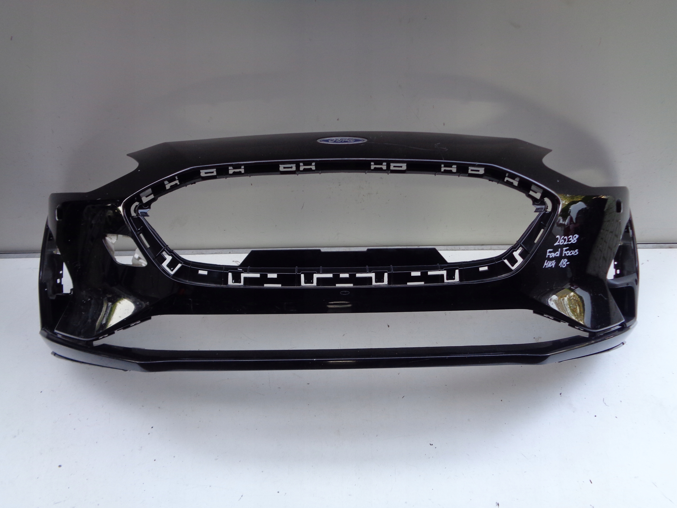 Frontstoßstange FORD FOCUS MK4 18- NR 26238