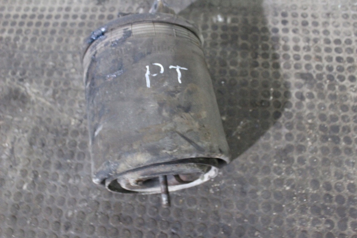 ПОДУШКА БЕЗОПАСНОСТИ ПРАВАЯ ЗАДНЯЯ SCANIA 114L 380