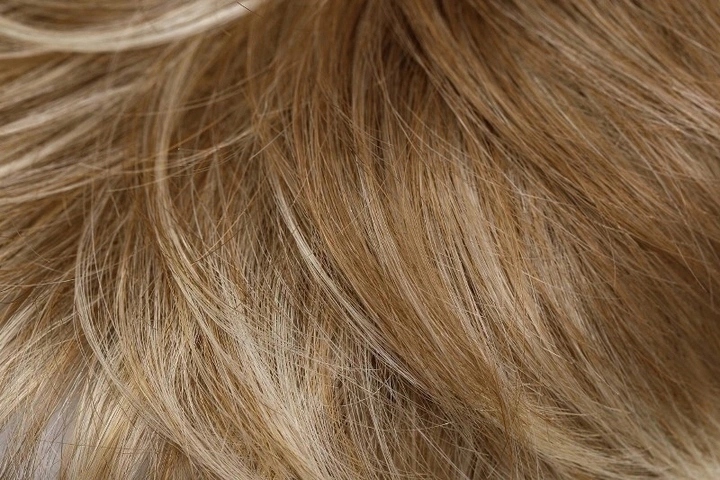 Peruka Syntetyczna CHRISTINA Kolory Naturalny Typ włosów syntetyczne