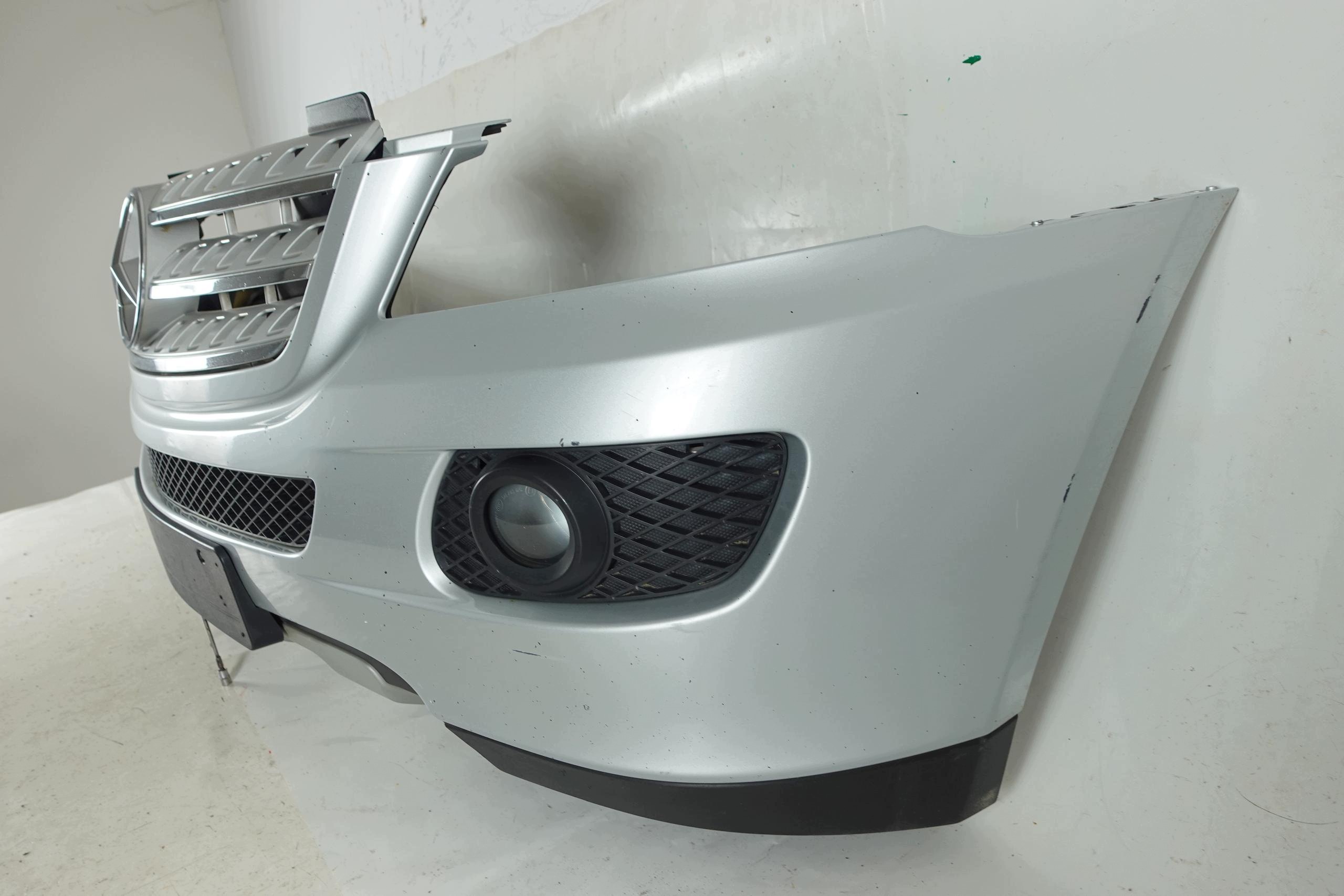 bumper front front MERCEDES ML W164 05-08 2005-2008 grille fog light C775