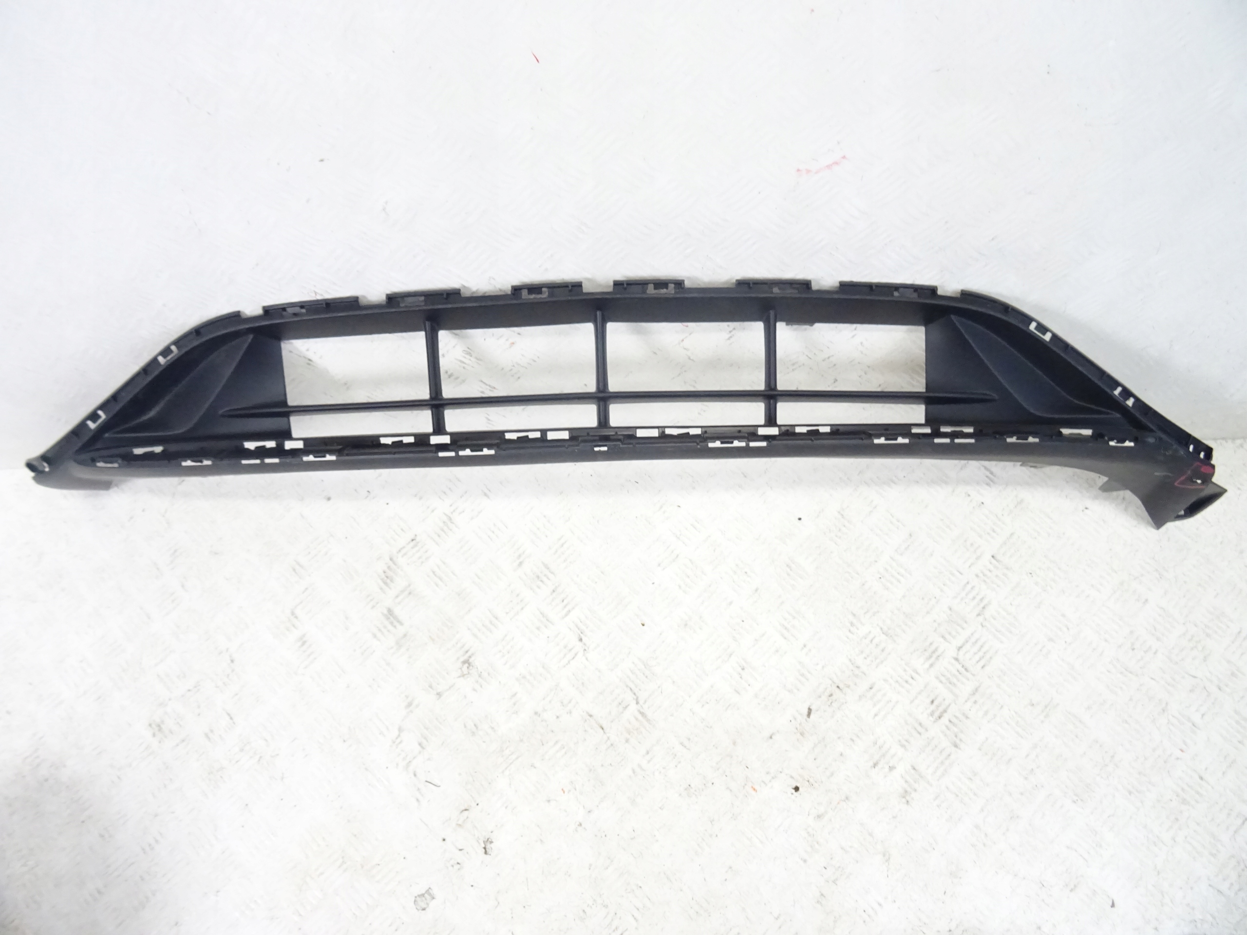 grid of a bumper front front lower MERCEDES GLA H247 A2478859508