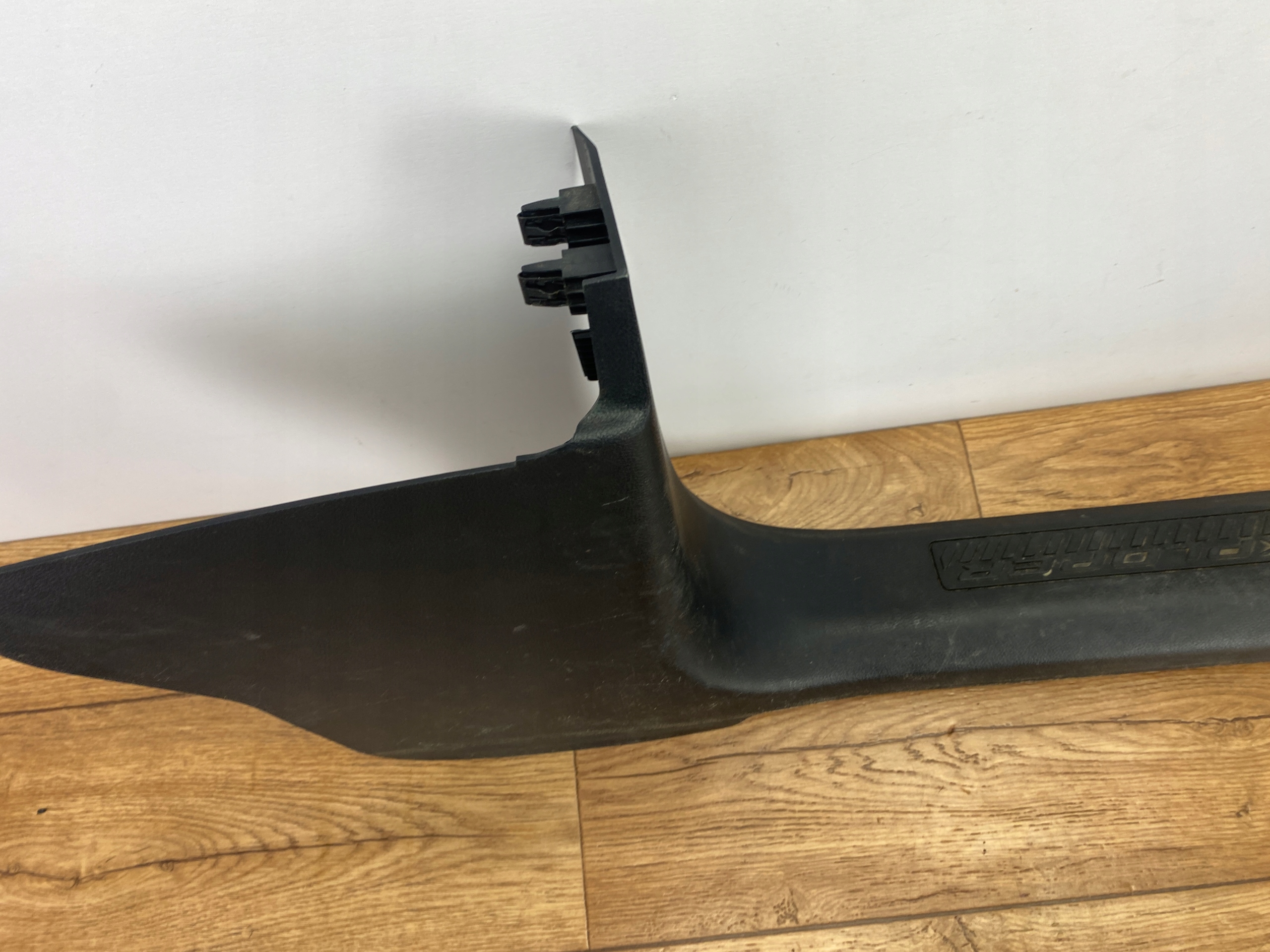 moulding threshold inner cover of the threshold right Ford Explorer MK6 2020+ USA