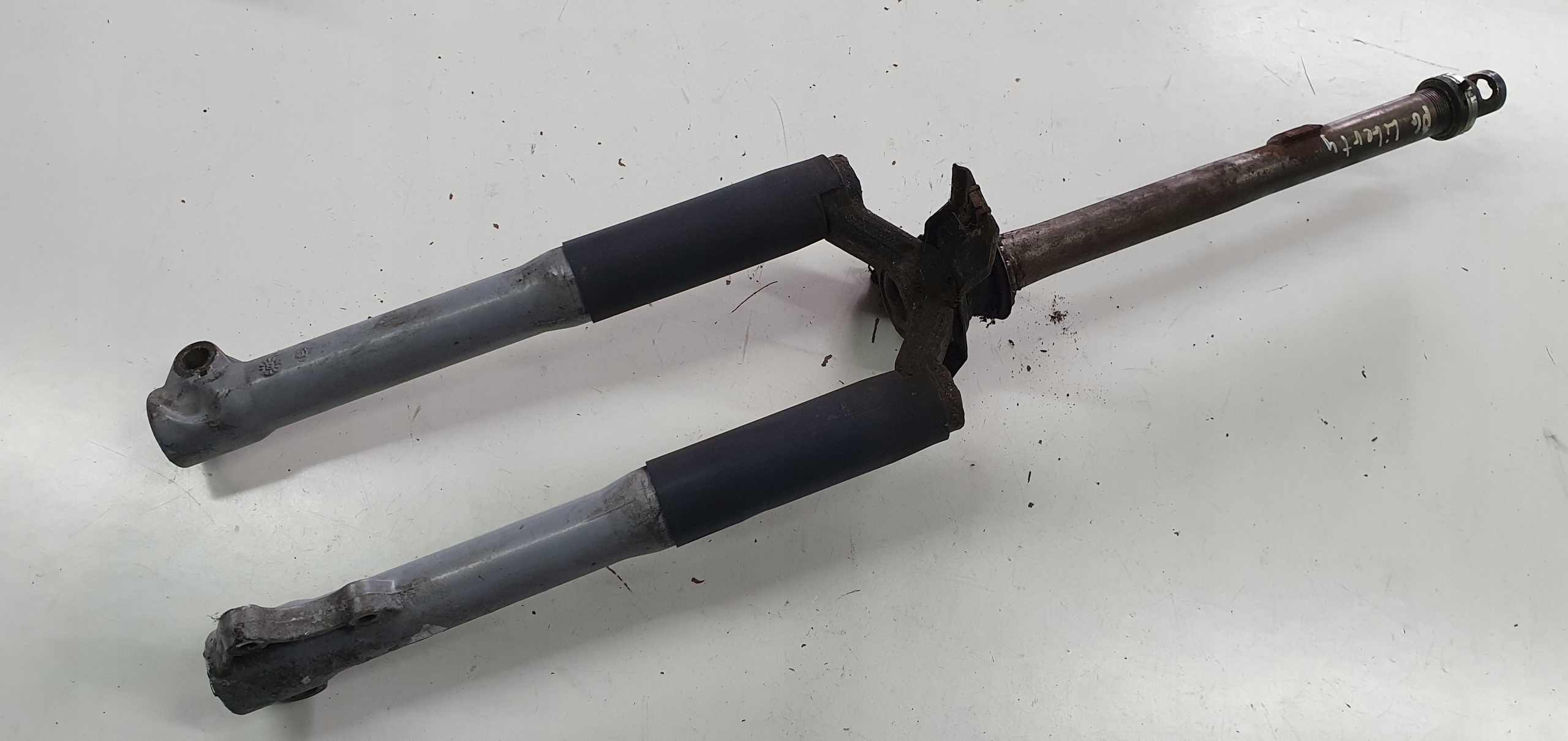 PIAGGIO LIBERTY 50 ПЕРЕДНЯЯ ПОДВЕСКА LAGI ПОДСЕДЕЛЬНЫЙ ШТЫРЬ