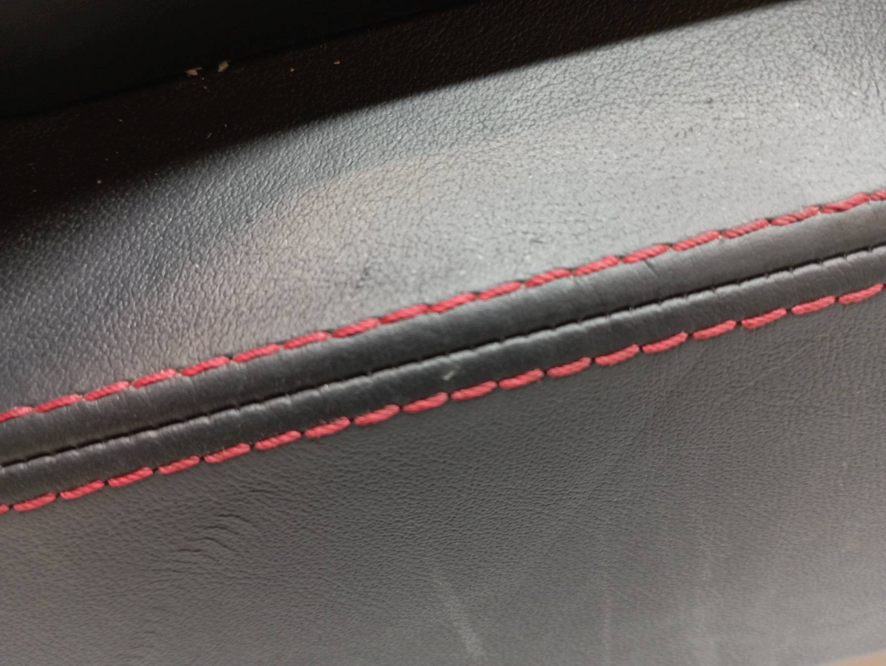 tunnel central armrest GTS red NIC 7P Porsche Cayenne II