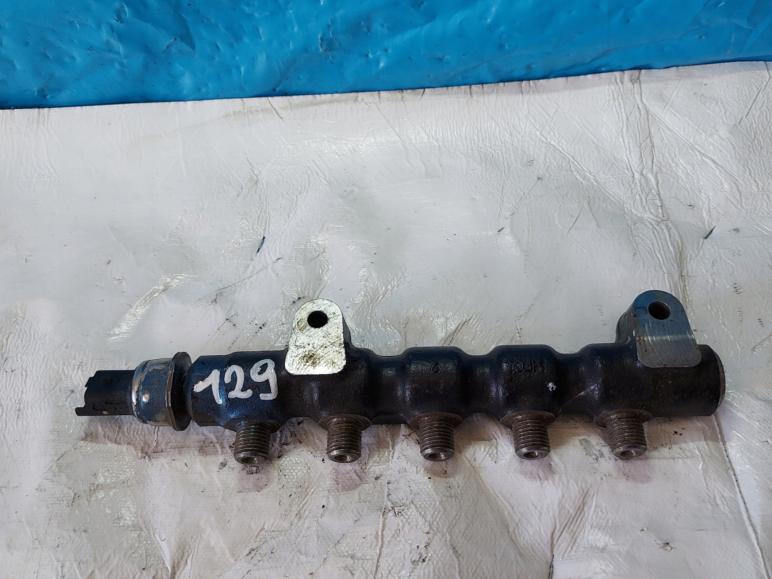 Rampe injection CITROEN C2 1.4 HDI 9654592680