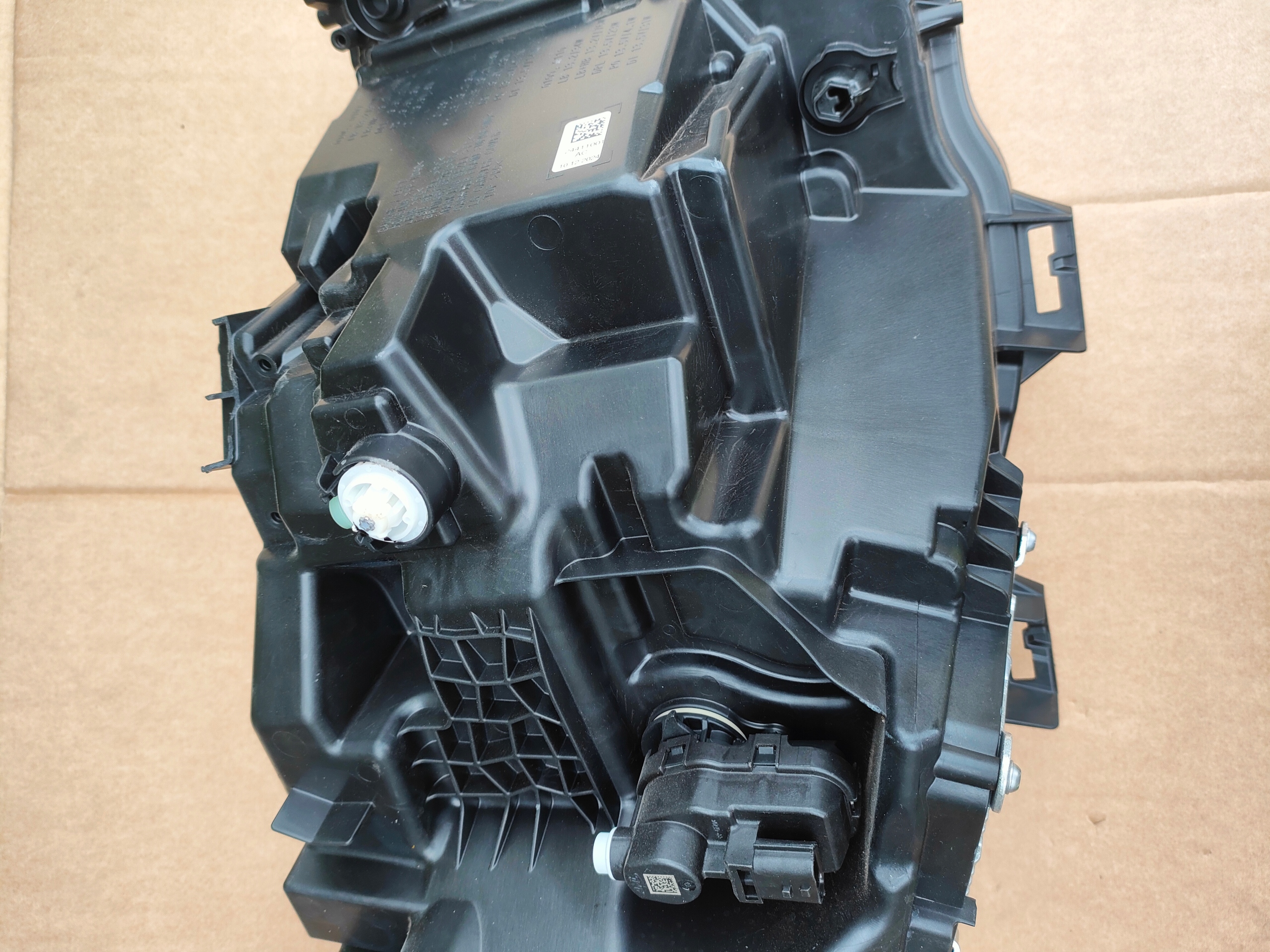 Renault Austral 2023 front side left light front 260606399R