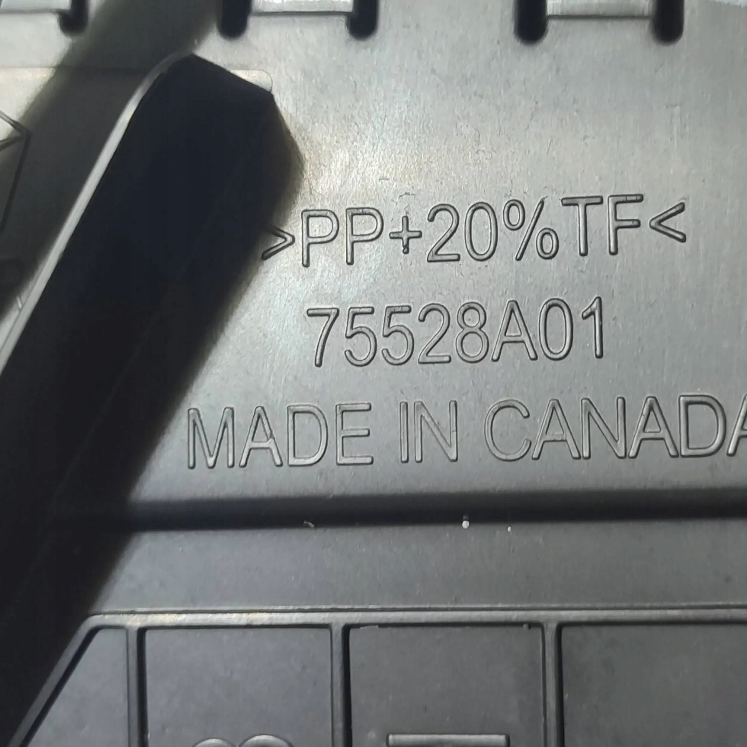 Jeep Cherokee KL 15r. 2.0d right side grid air conditioning devices