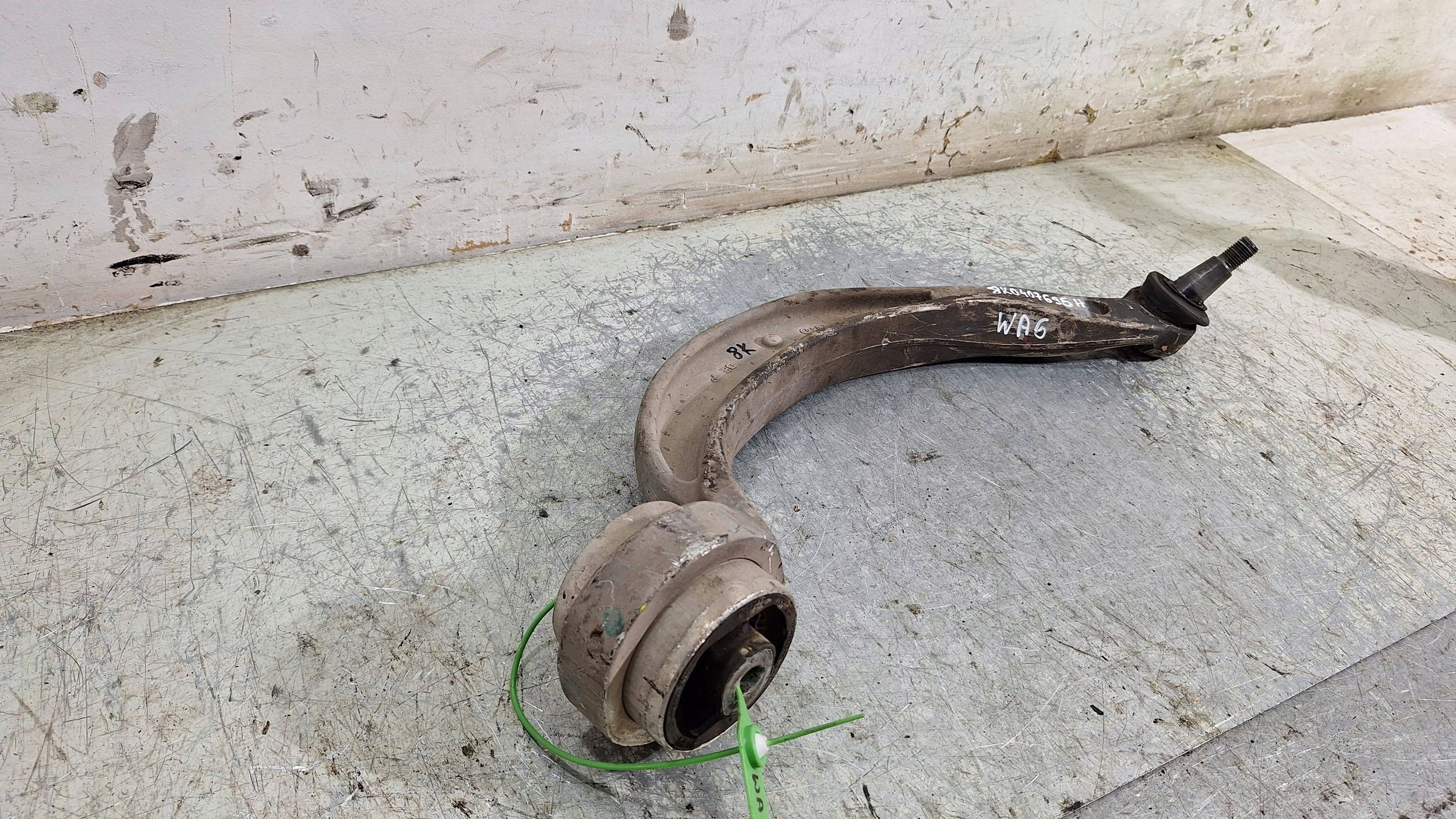 arm left front 8K0407695H AUDI A4 B8 A5 8T Q5 8R
