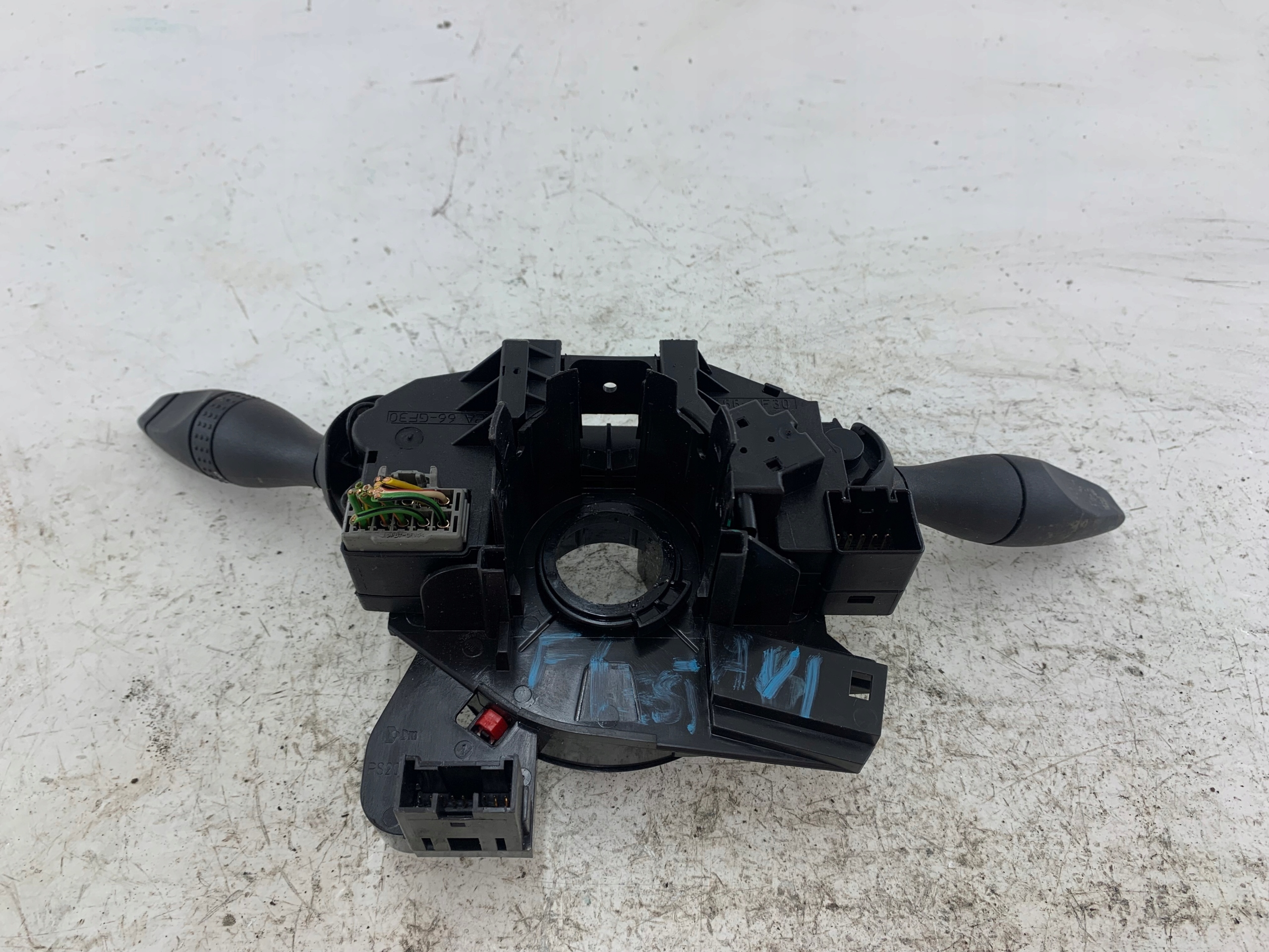 FORD FIESTA MK6 LIFT commande levier commodo sous volant