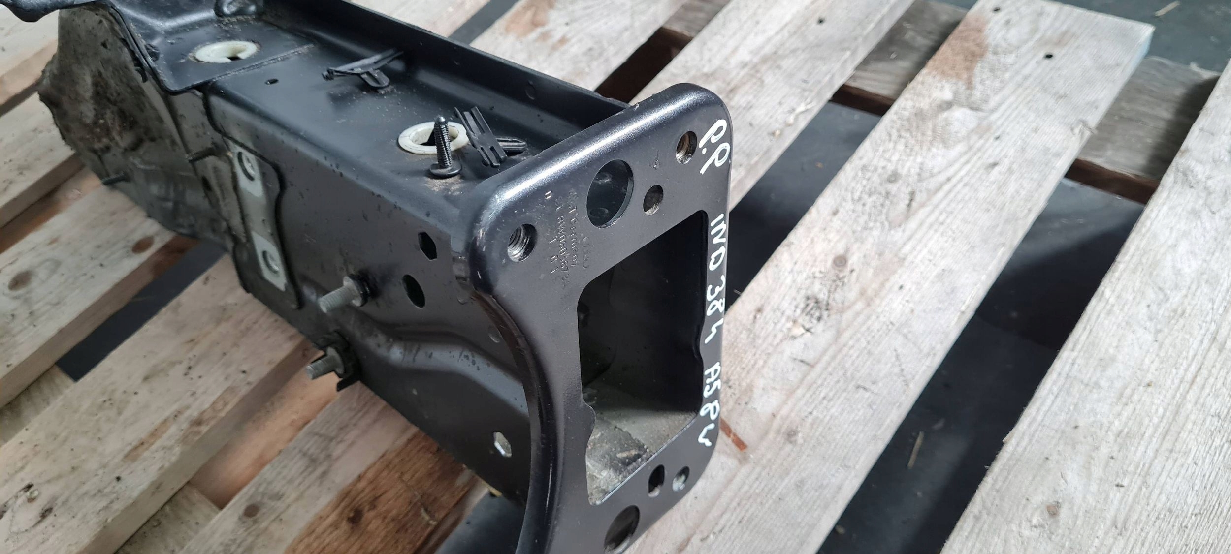 A5 8W S5 LIFT quarter right right front LZ7S A4 B9 8W S4