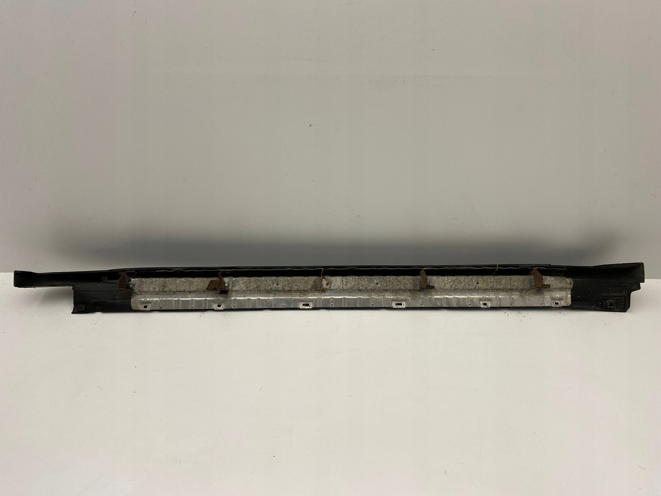 Mercedes ML 164 AMG threshold stopien support left