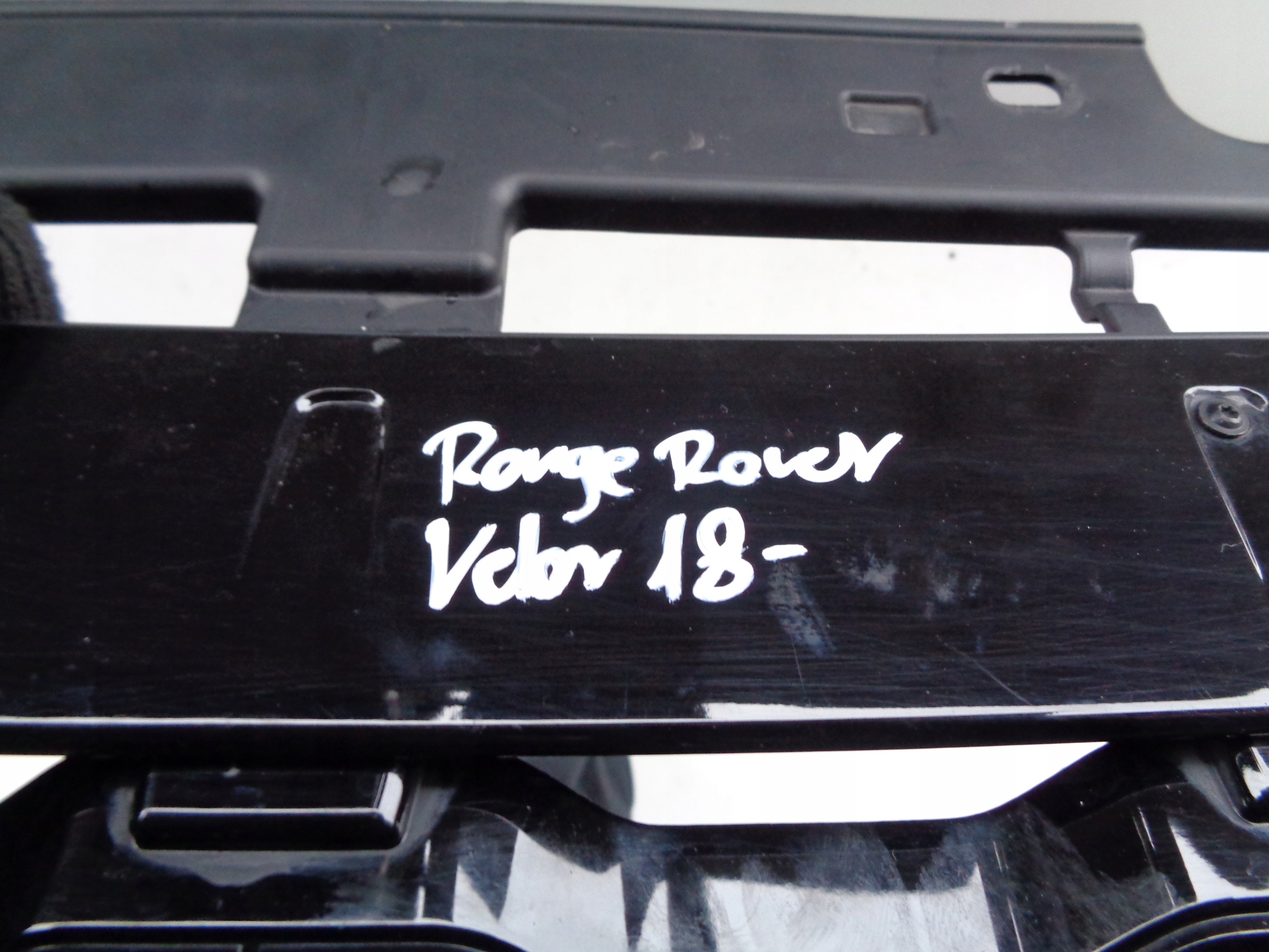 maska RANGE ROVER VELAR 18- DYNAMIC cierna