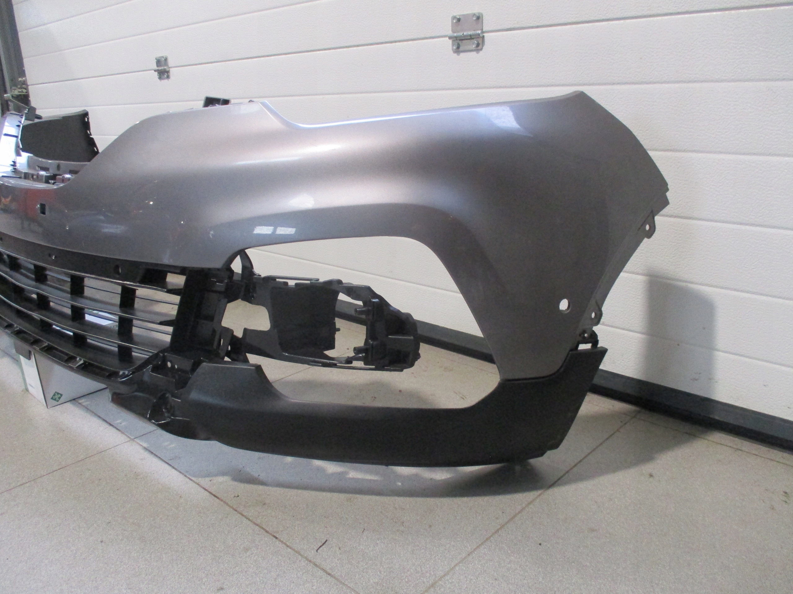 bumper front front Renault Captur and Lift 17r- 620227019R 4 x PDC