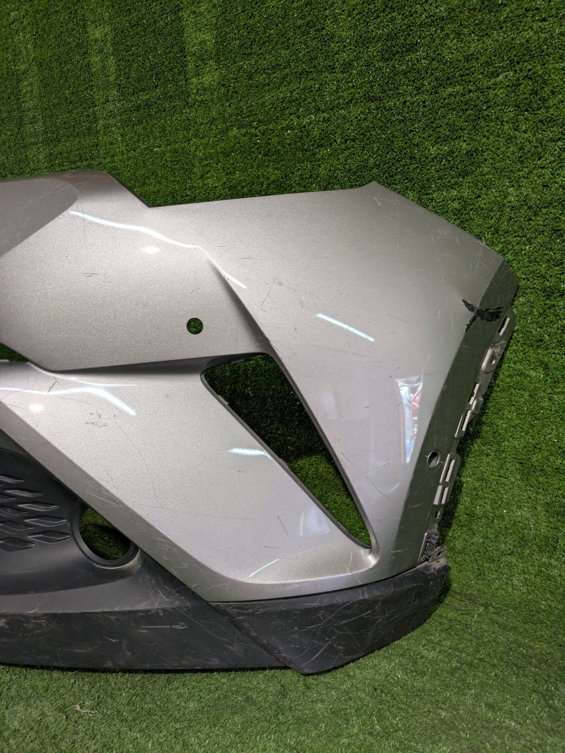 front bumper front TOYOTA C-HR and 16-19 NR.Z9822