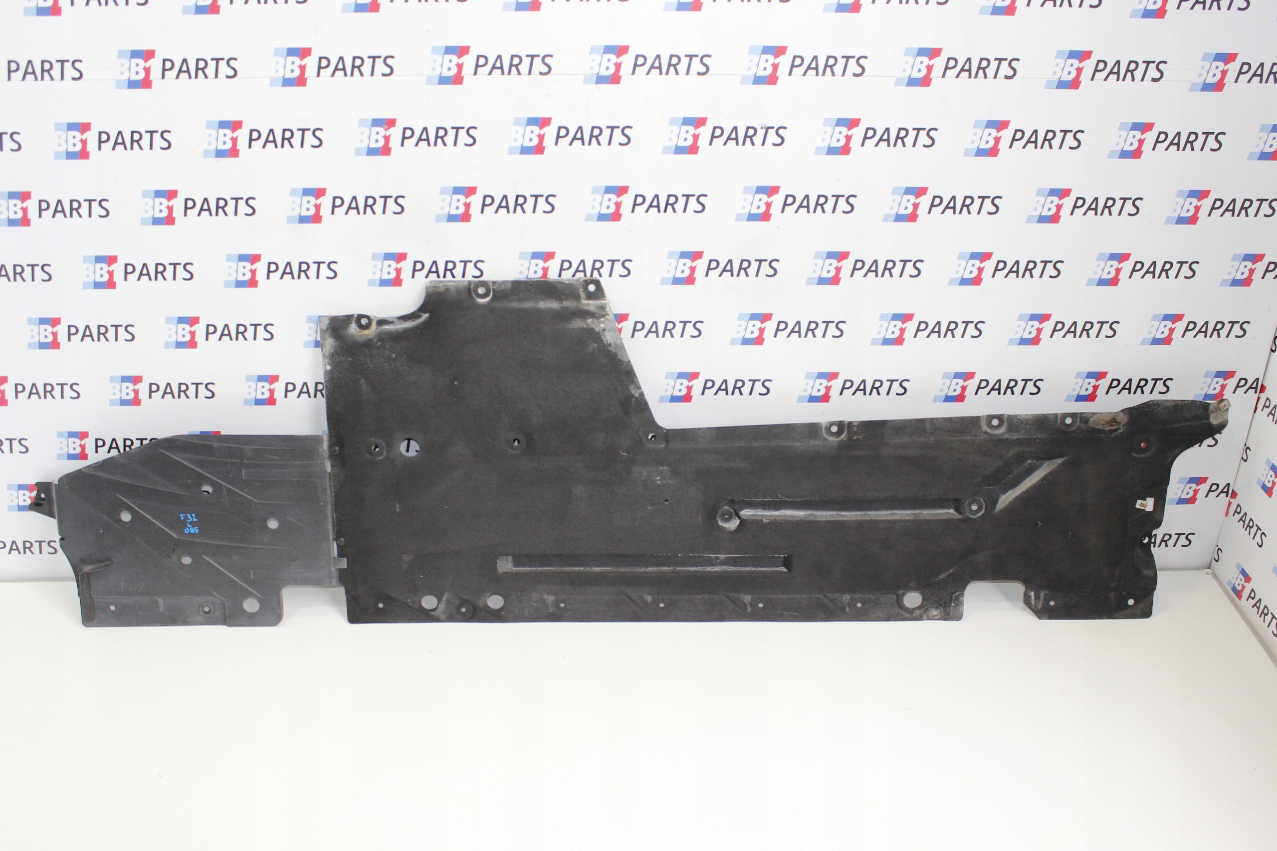 7241833 - BMW F30 F31 F36 накладка під автомобіль л 7258049