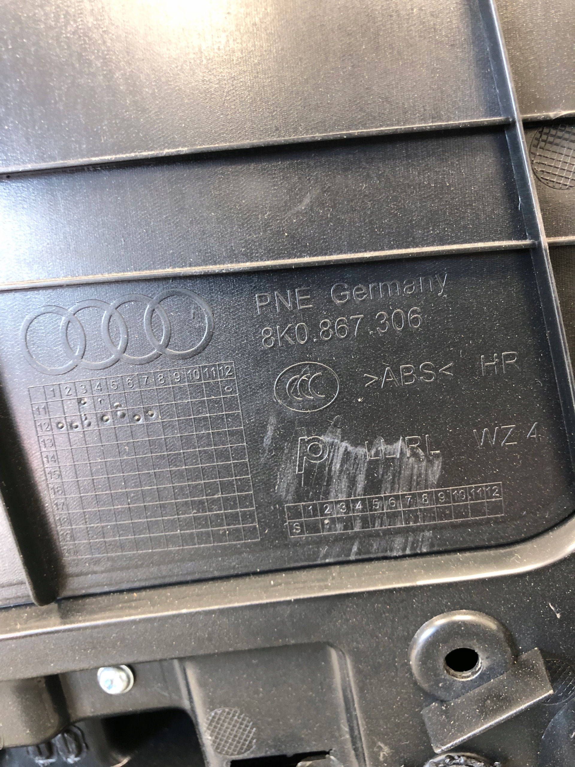 side door right rear part AUDI A4 B8 8K0867306