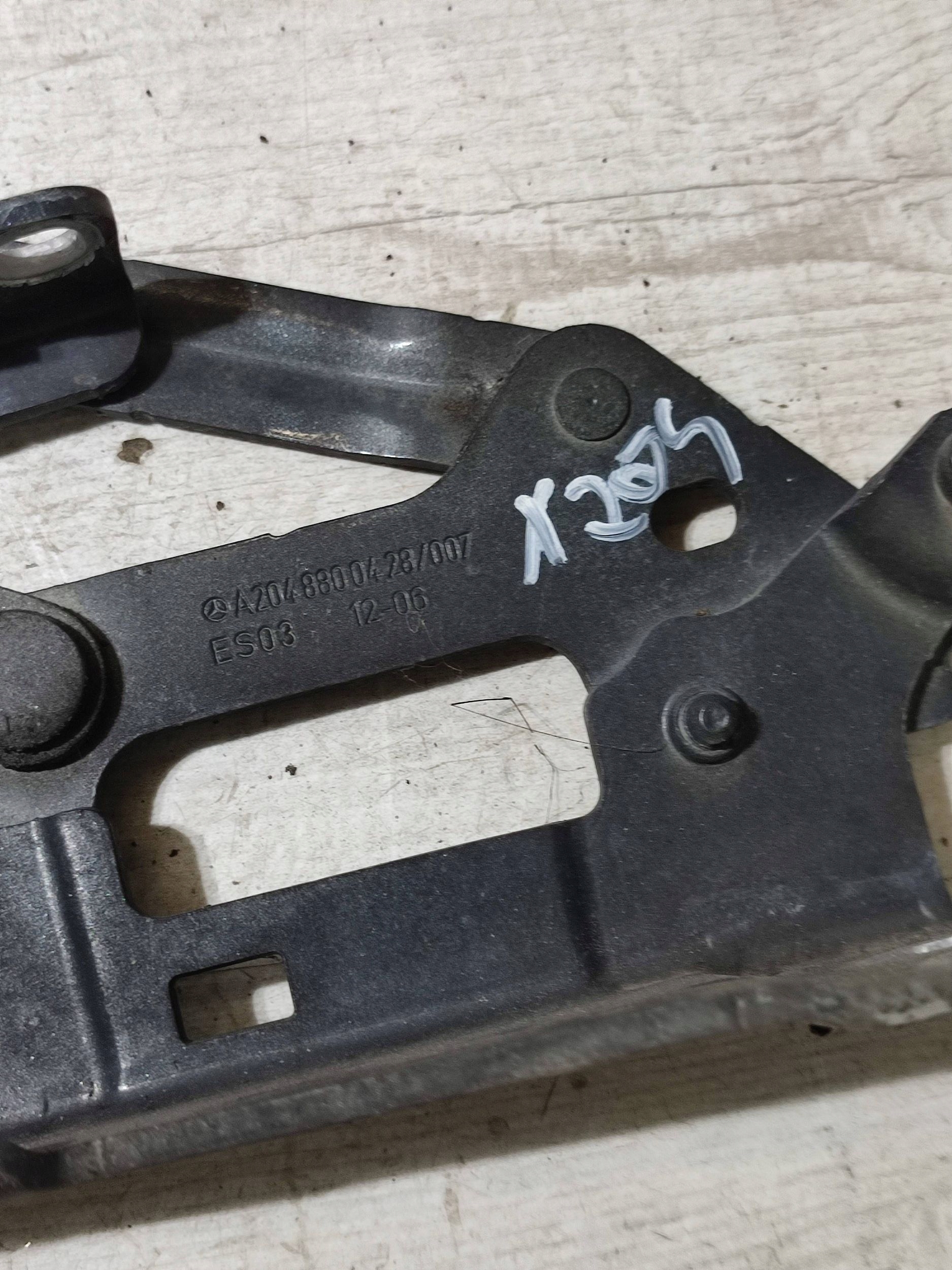 Mercedes-Benz GLK (X204) 2013 front right hinge bonnets of the engine