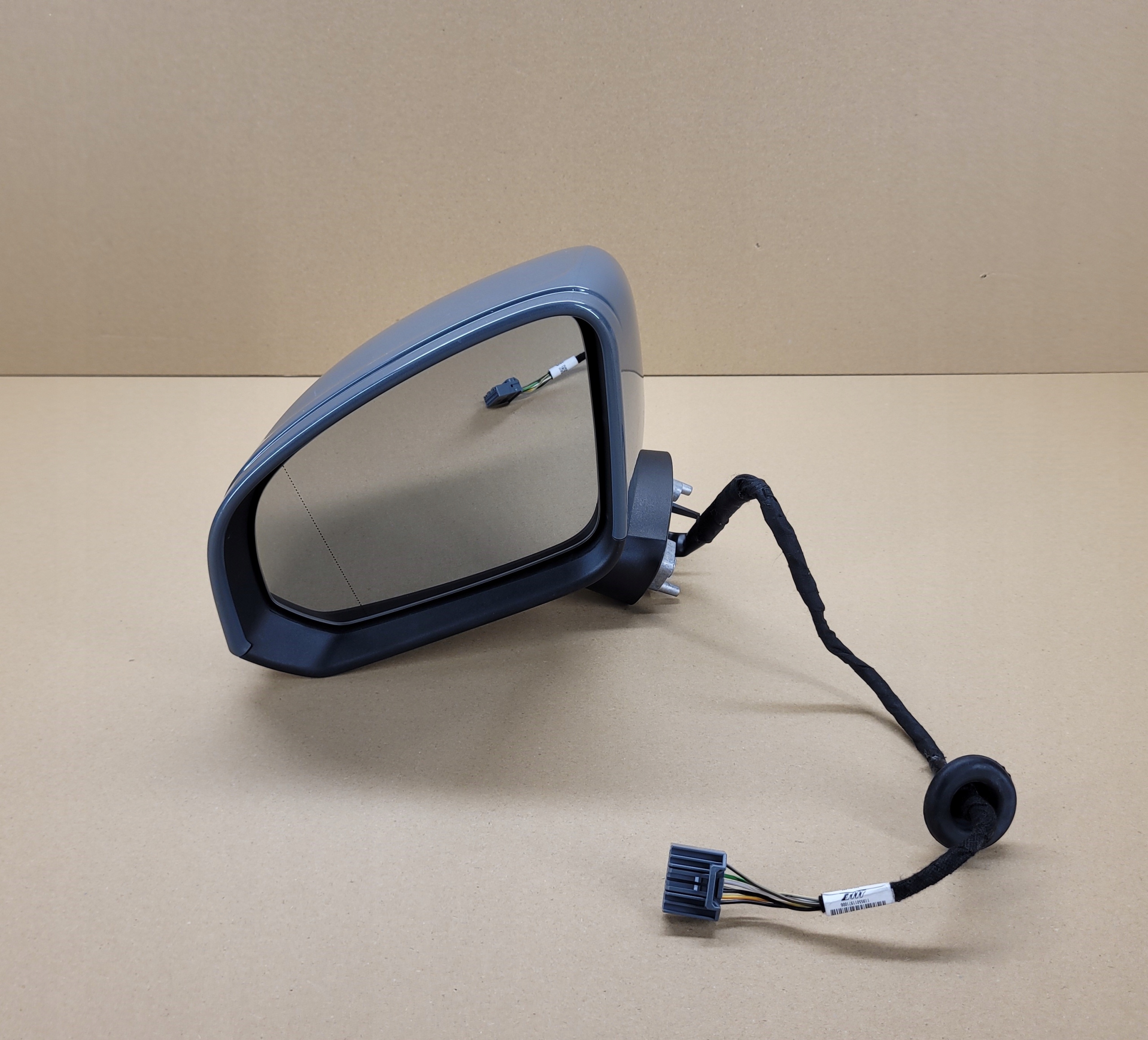 left mirror VOLVO XC40 7 vertical colour 728