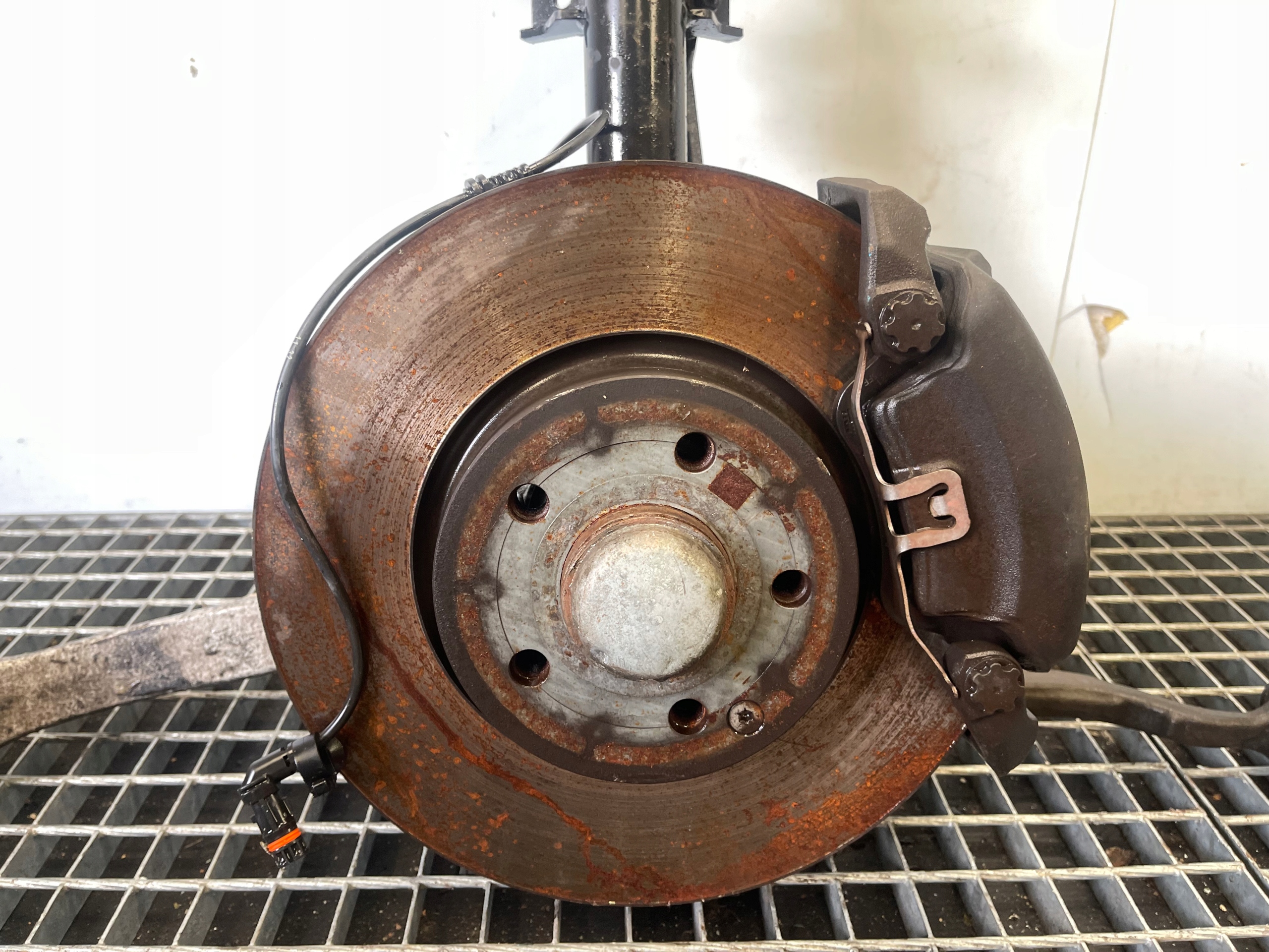 MERCEDES E W212 MCPERSON swing left front complete