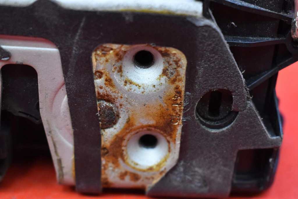 lock door left front front EU BM5A-A21813-AG FORD MONDEO MK5 5D HB 14