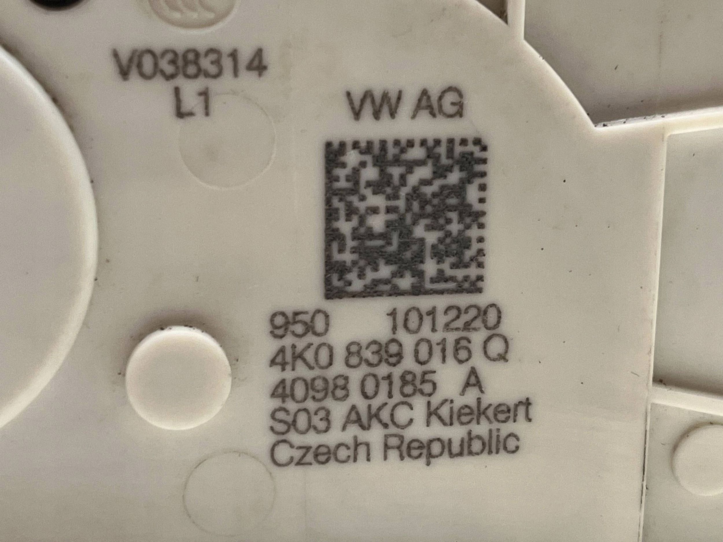 AUDI A6 C8 lock door right rear part 4K0839016Q @M