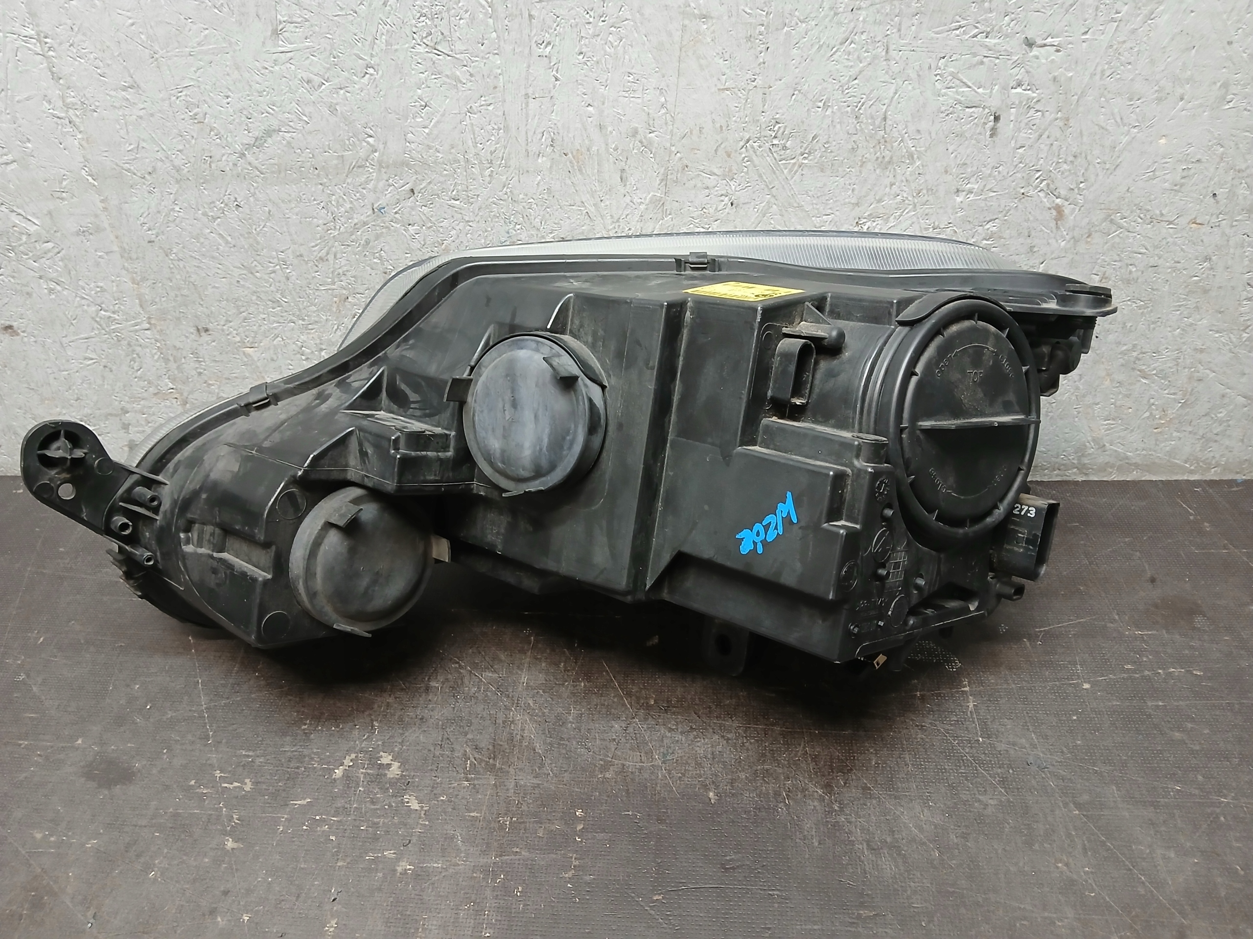 light front right SKODA YETI XENON 5L1941016B
