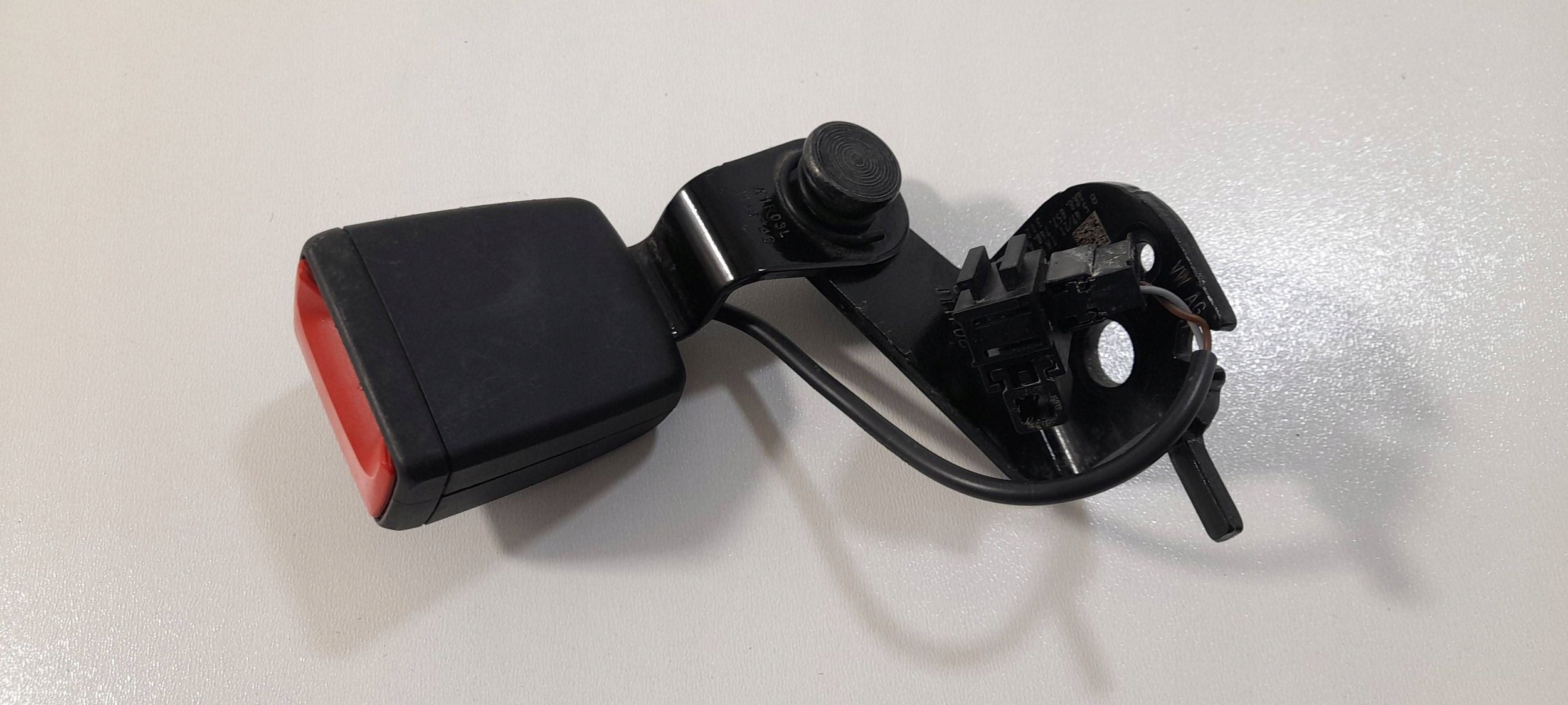 Audi A6 S6 C8 4K Fixation arbre ceintures sécurité Arrière 4K8857740AJ (T391)