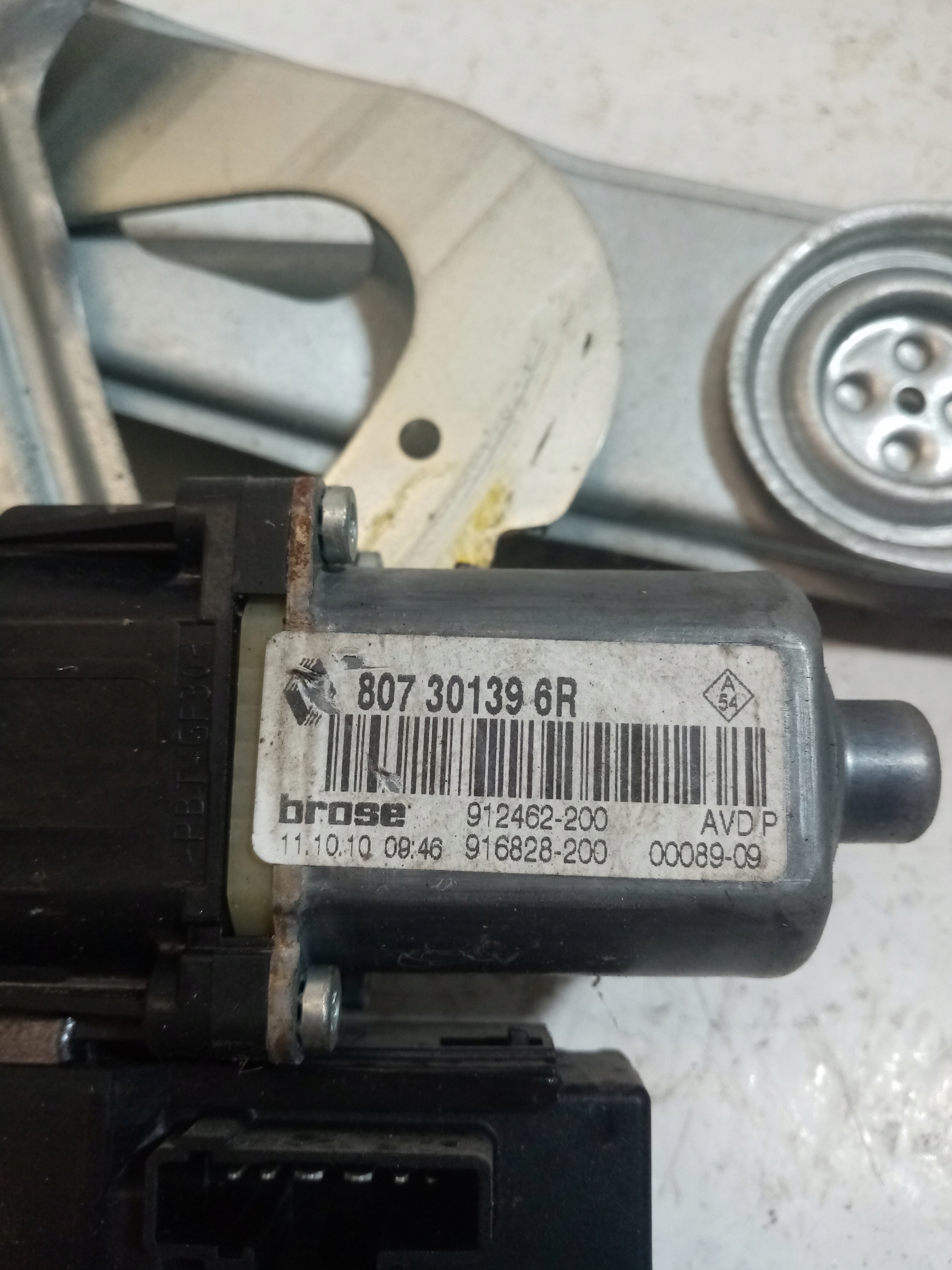 ELE mechanism windows right front RENAULT MEGANE 3 807301396R
