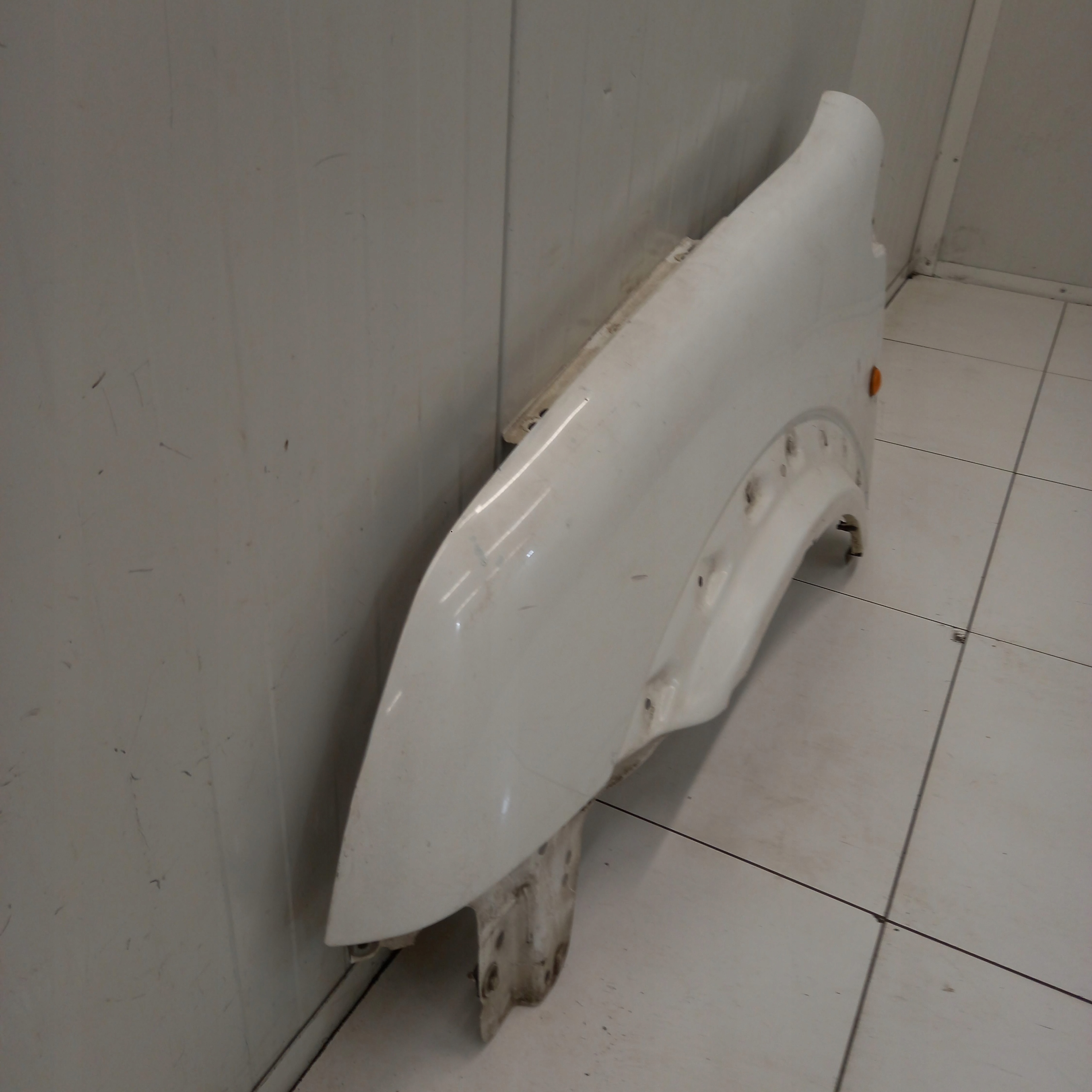 fender left front FORD CONNECT