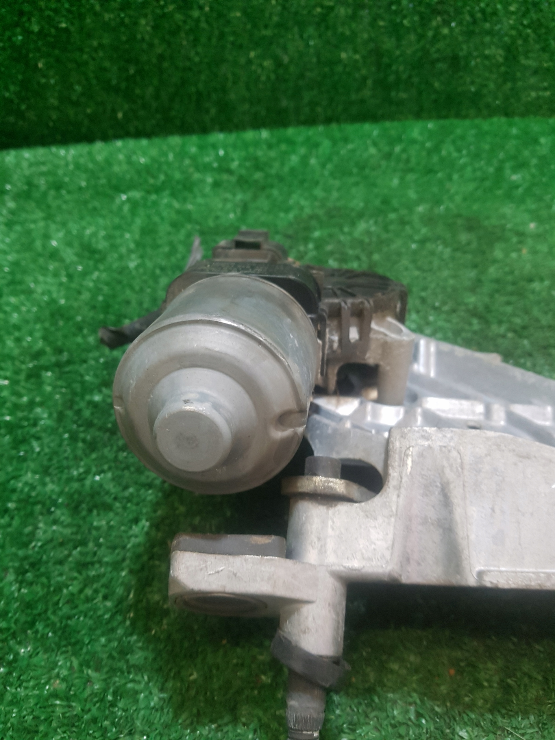 wiper mechanism front FORD FIESTA MK 7