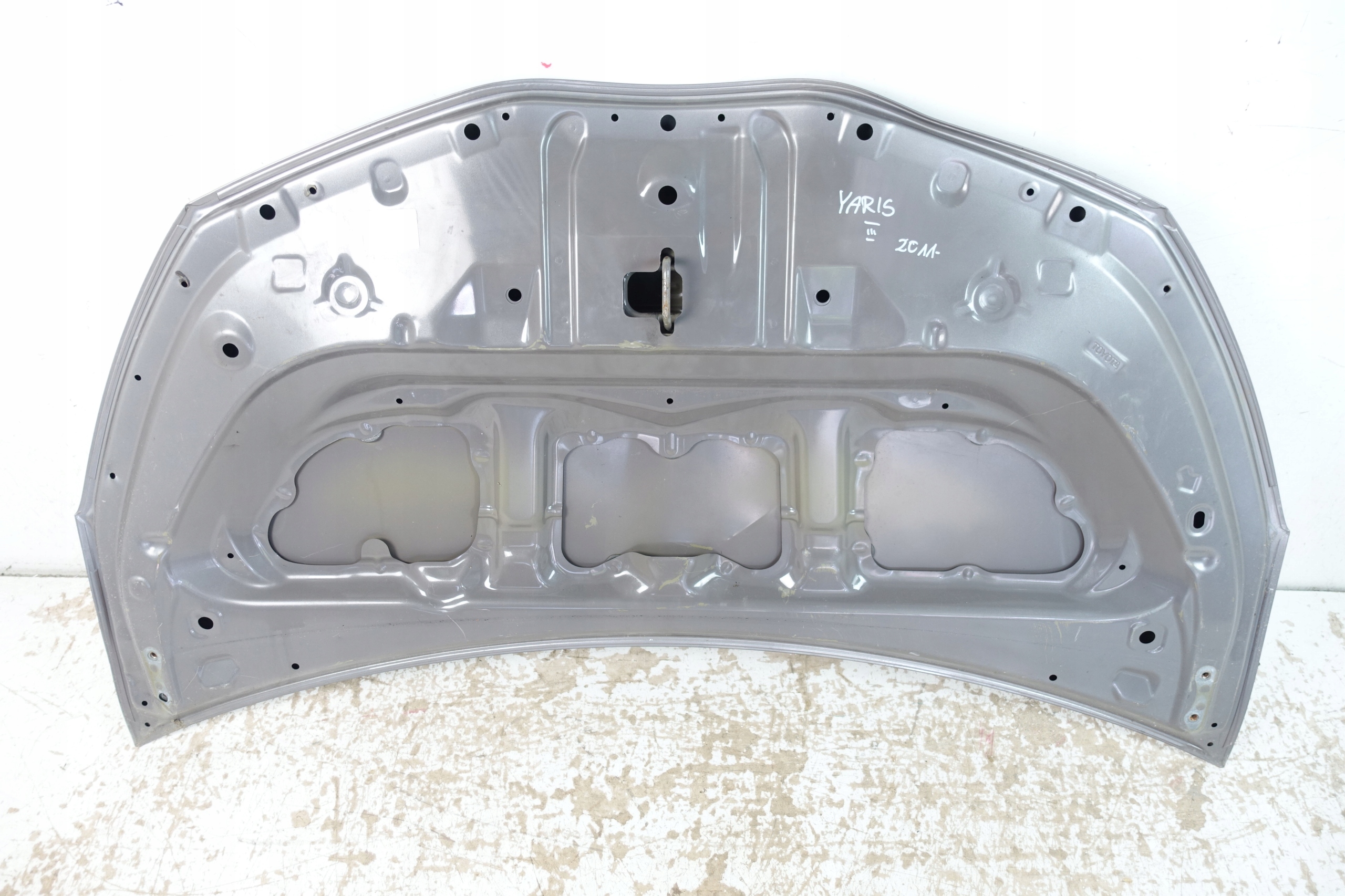 TOYOTA YARIS III 2011- Coperchio COFANO