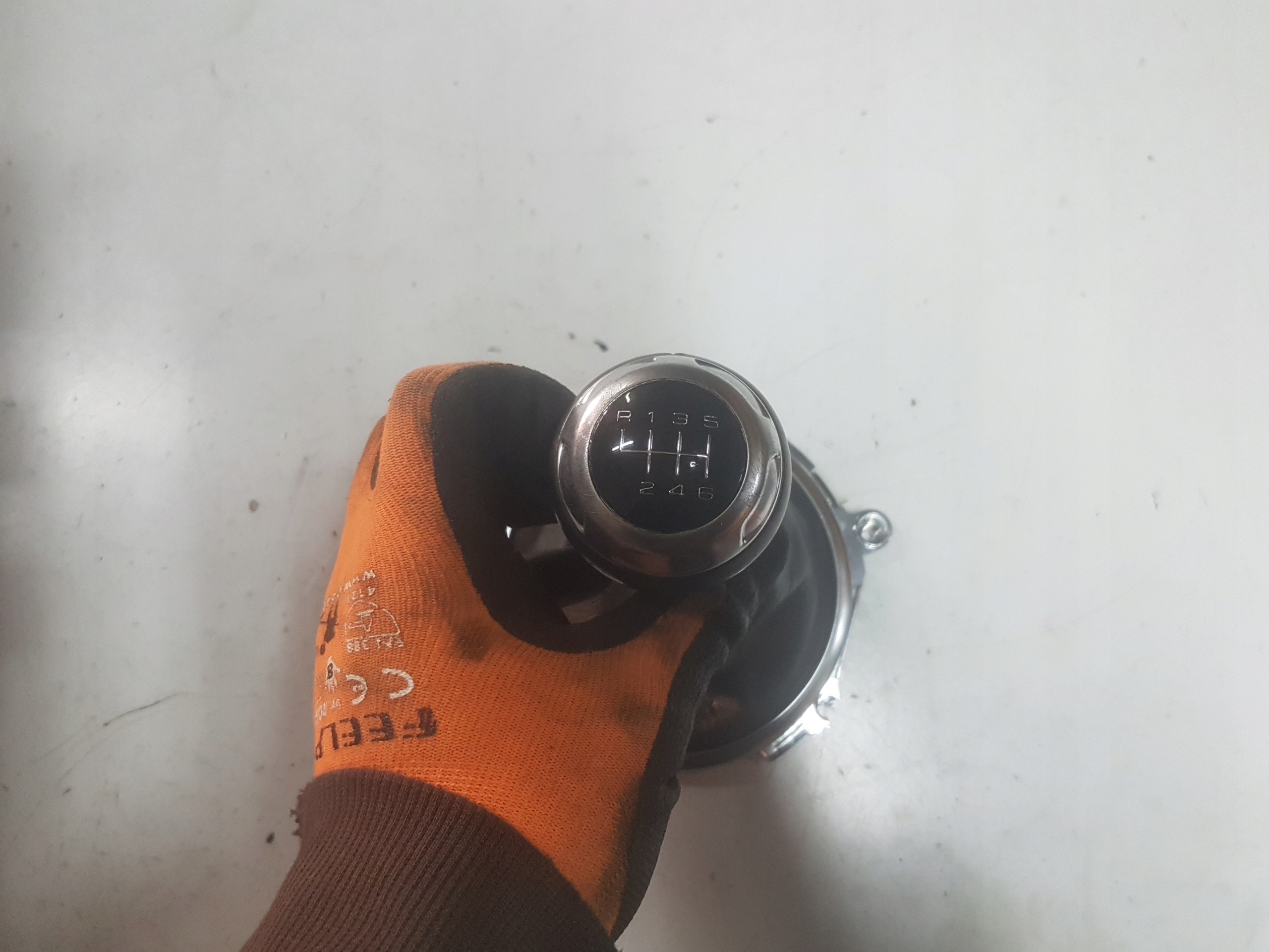 AUDI TT 8J 06-12R ручка перемикання передач