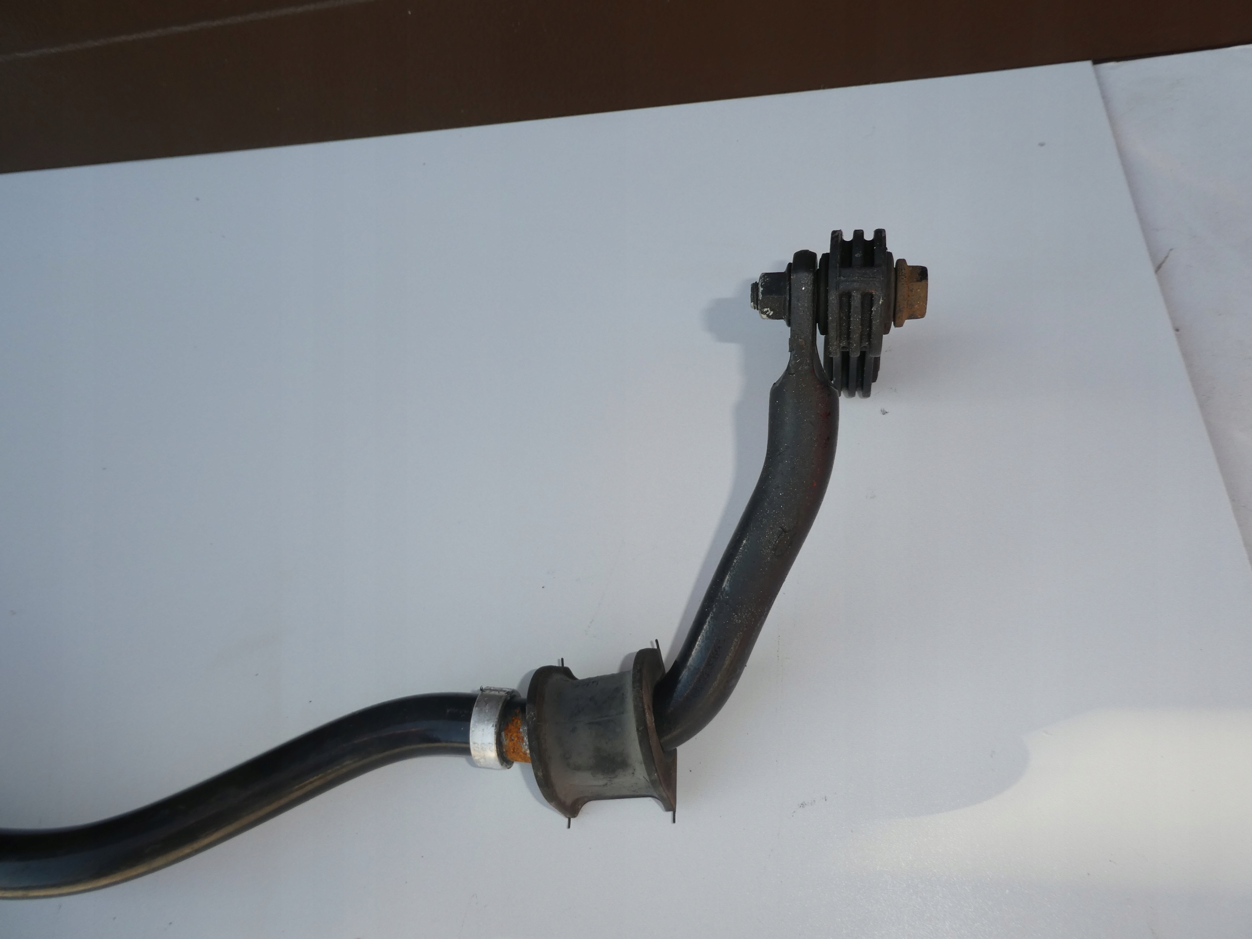 VW AMAROK 2H stabilizer rod front