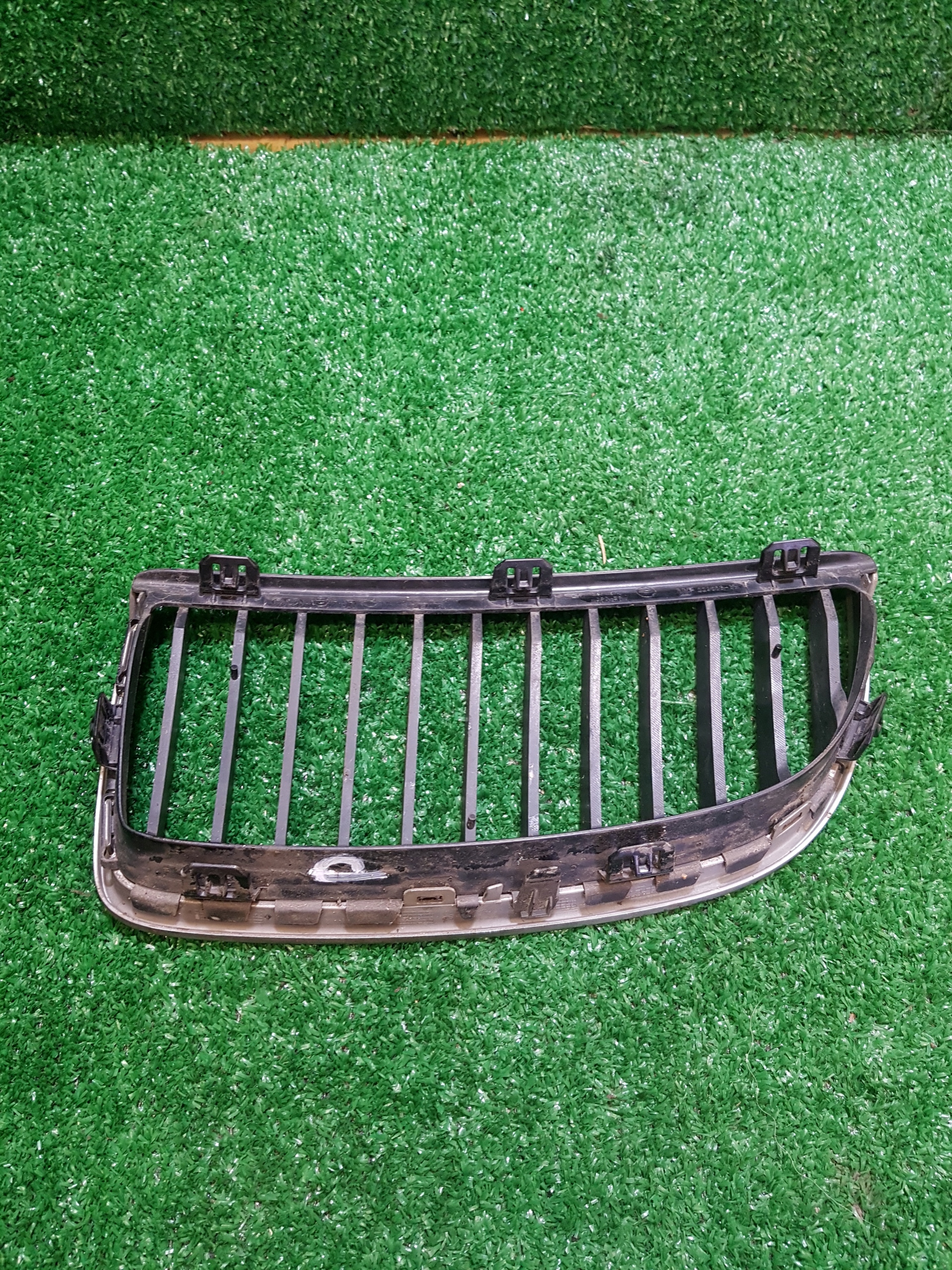 grille grid grill right BMW E90 7120008 224059-10
