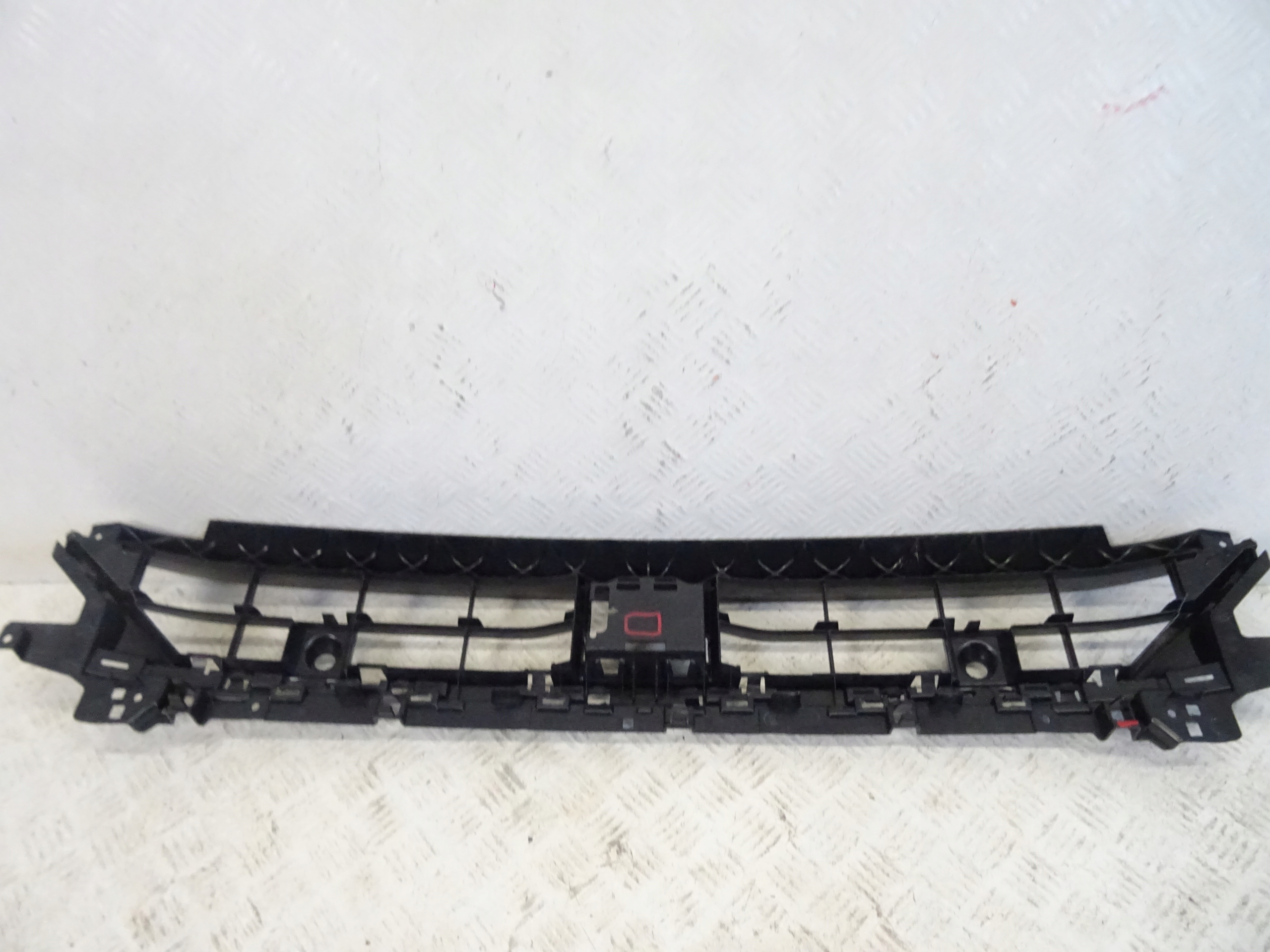 grid of a bumper front front central AUDI Q3 II S-LINE 83A807683C