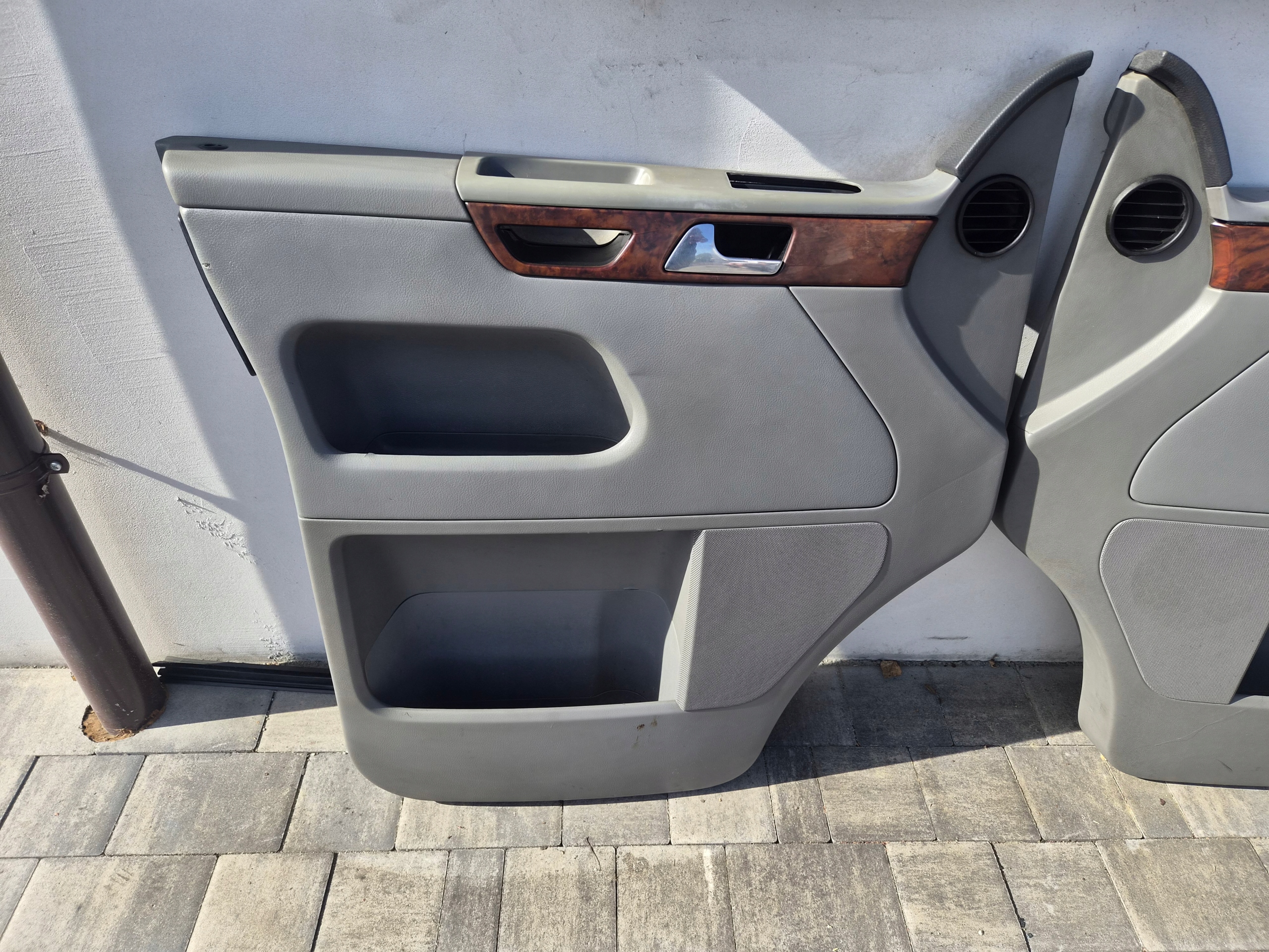 VW T5 side upholstery door przednich MULTIVAN left right kierowca pasazer