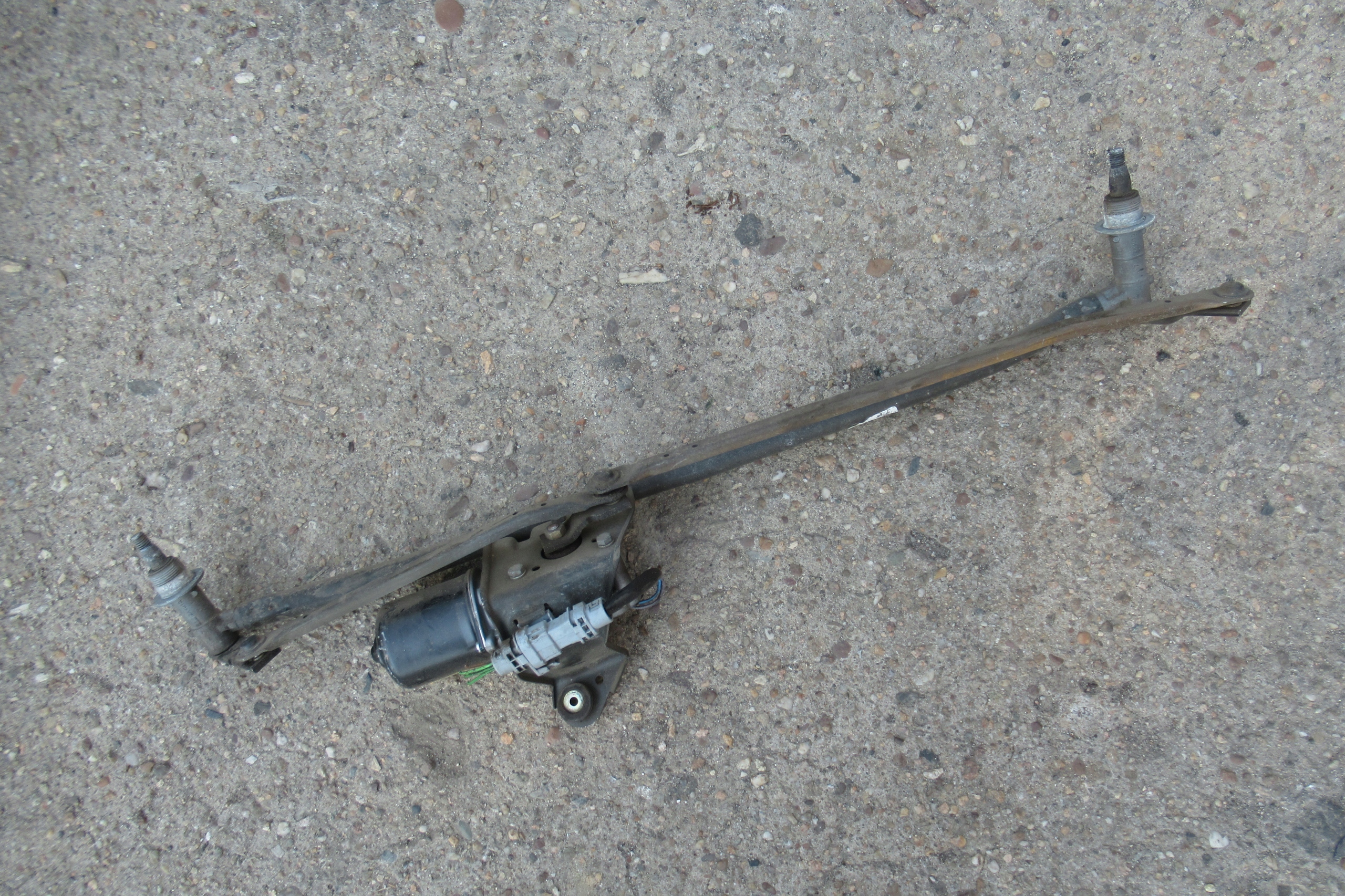 IVECO DAILY 06R wiper mechanism front