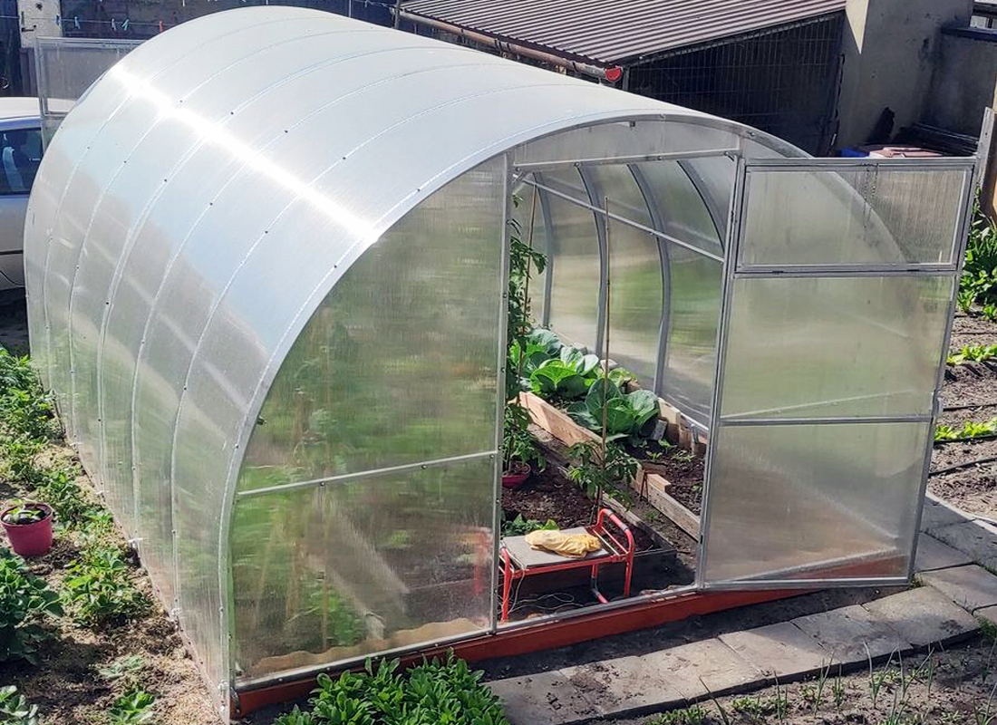 Szklarnia z poliwęglanu 3x6 m profil 40x20mm 4mm Wysokość produktu 200 cm