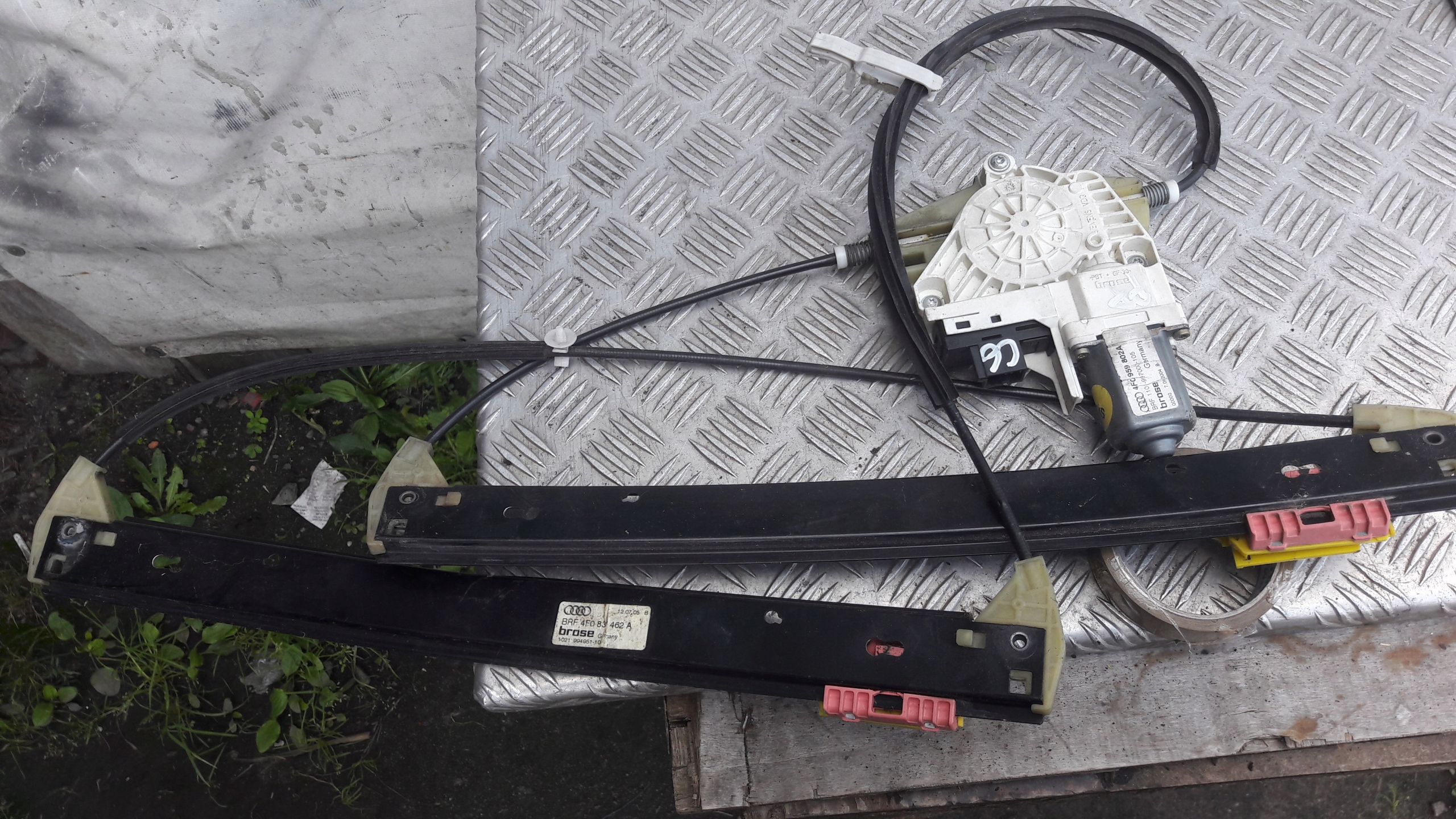 AUDI A6 c6 window regulator left front SILNICZK 4f0959801d