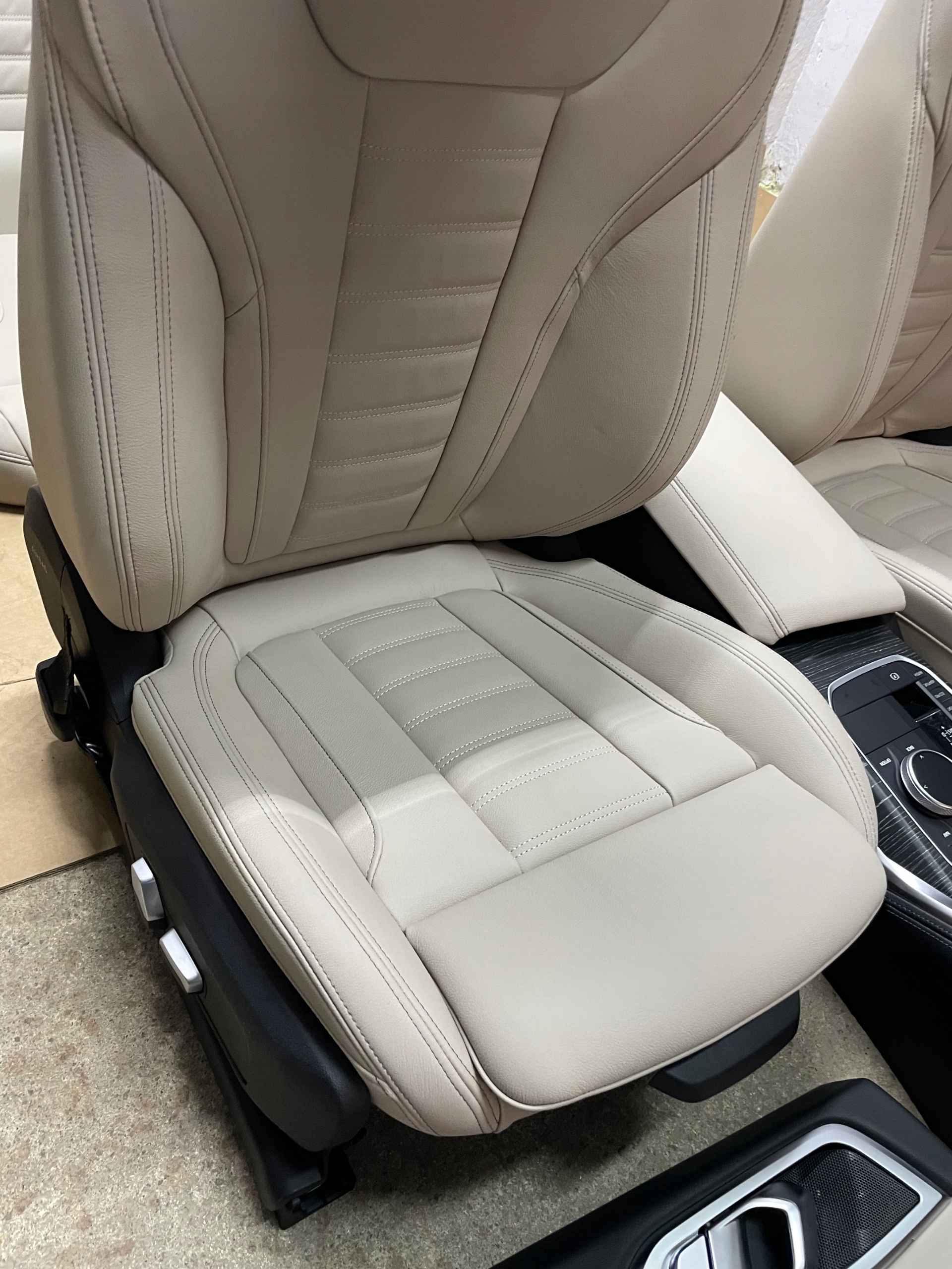 кресла / электро комплект BMW 4 i4 G26