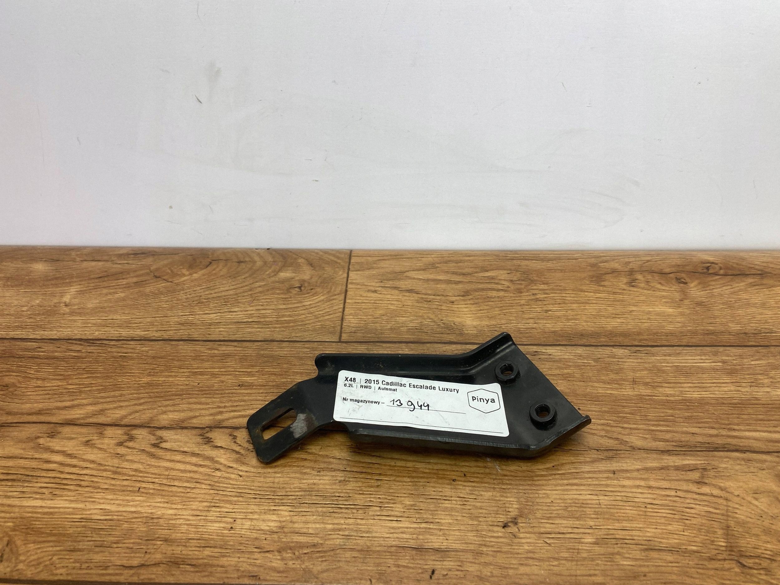 bracket of a bumper cover front Cadillac Escalade IV 2015+